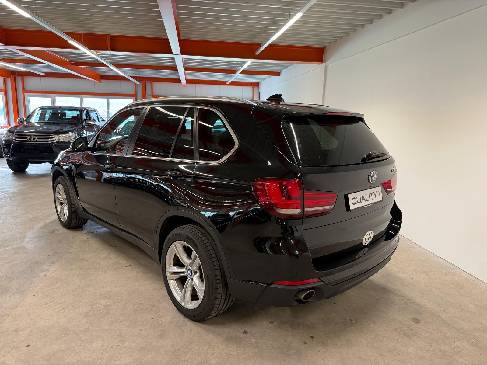 BMW X5 xDrive 25d Steptronic-showroom-element-2