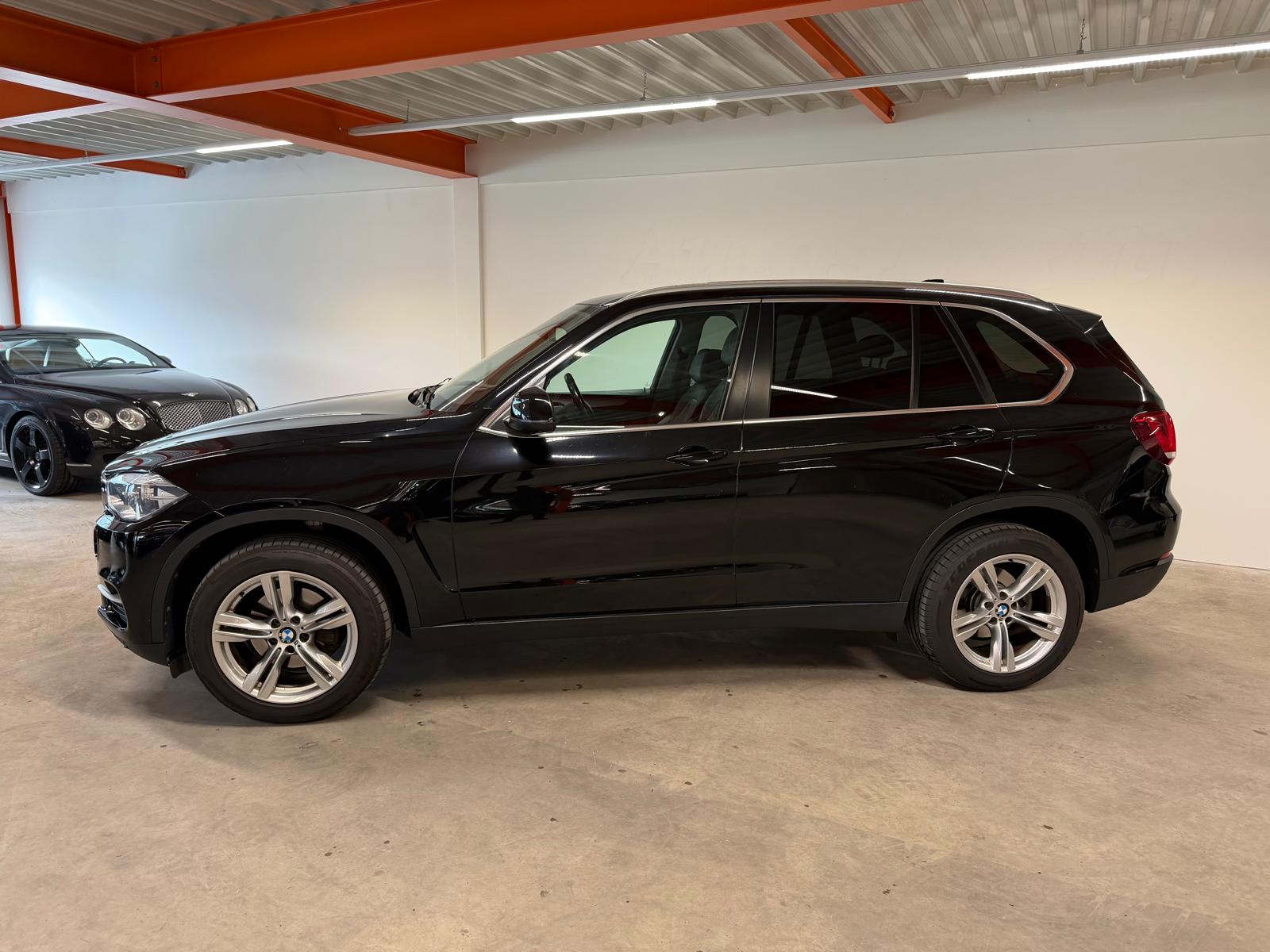 BMW X5 xDrive 25d Steptronic-showroom-element-1