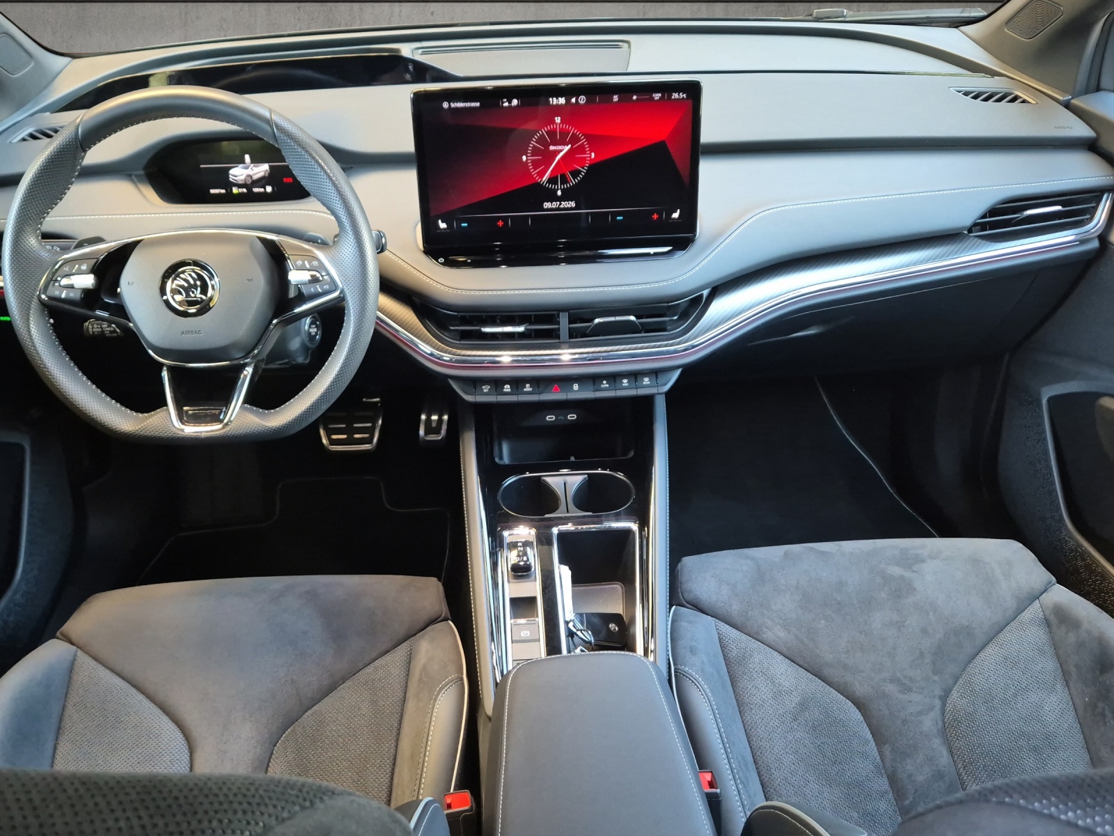 SKODA Enyaq iV 80 SportLine*360°Kamera*Panoramadach*Head up Display*Anhängerkupplung*-image-9