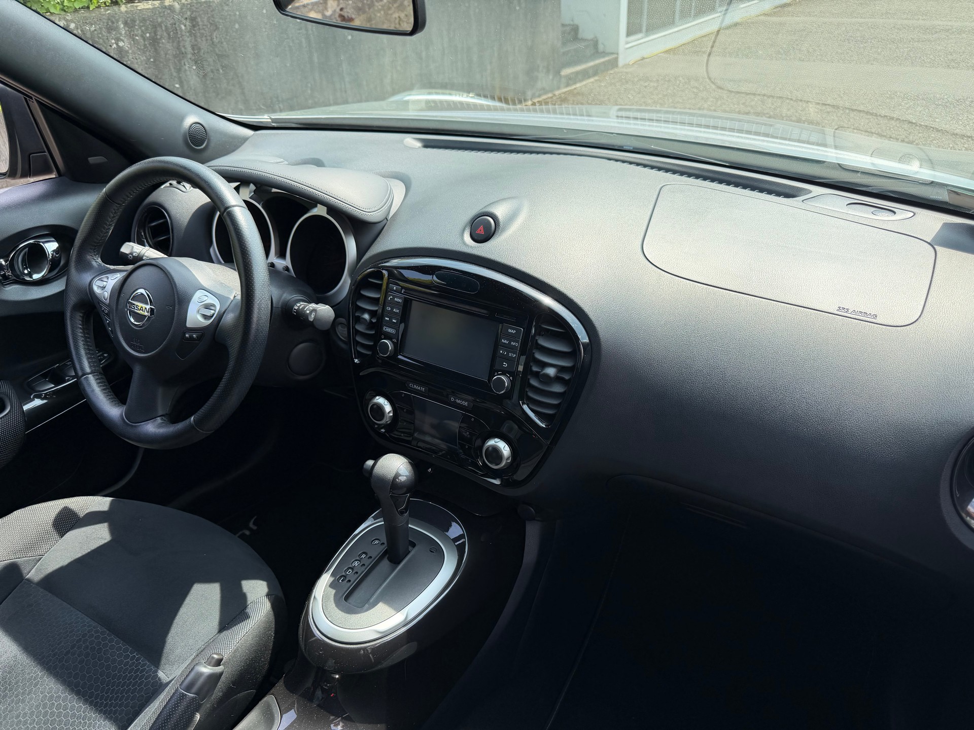 NISSAN Juke 1.6 tekna Xtronic CVT-image-3