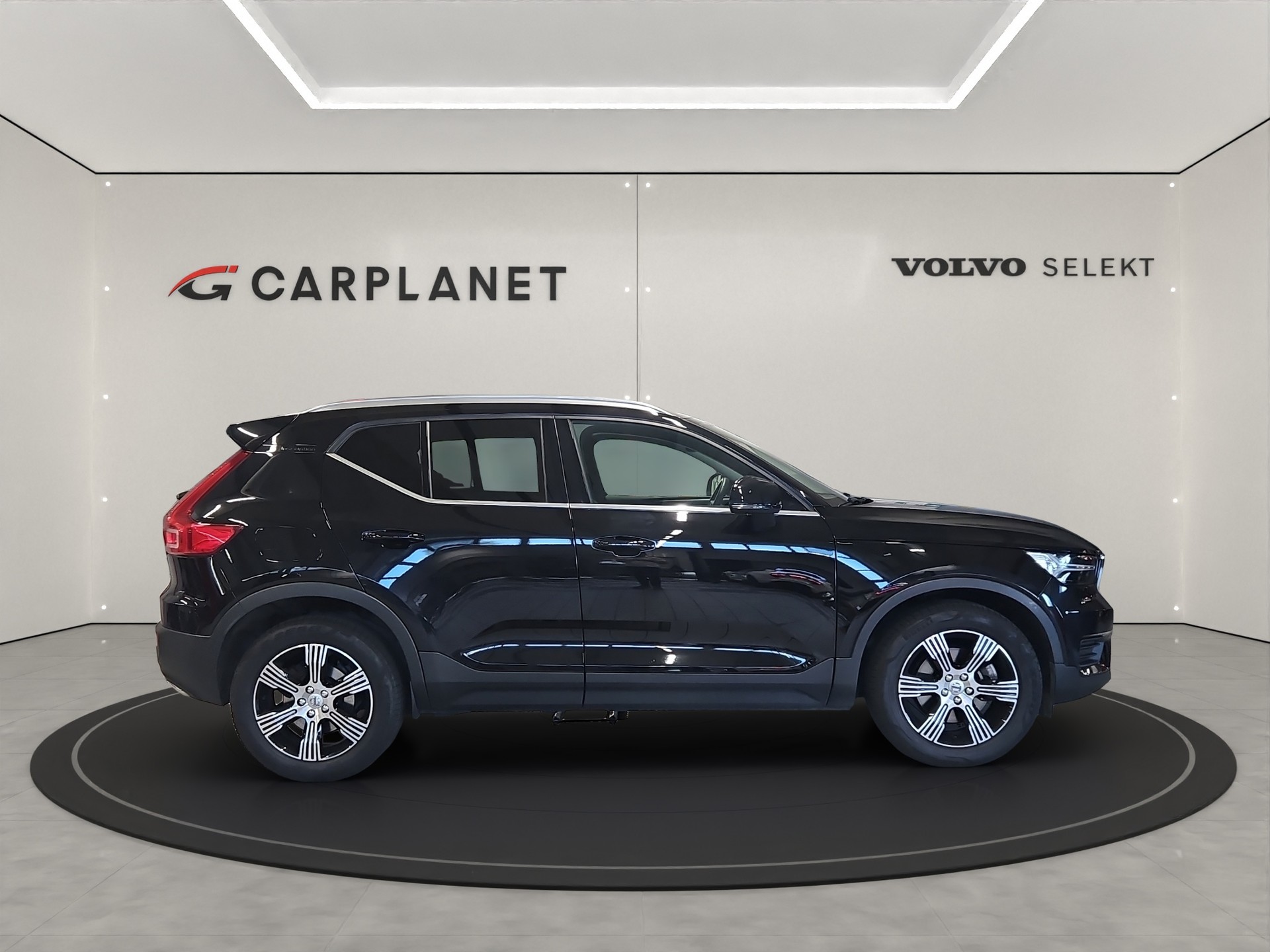 VOLVO XC40 2.0 T4 Inscription AWD-showroom-element-2