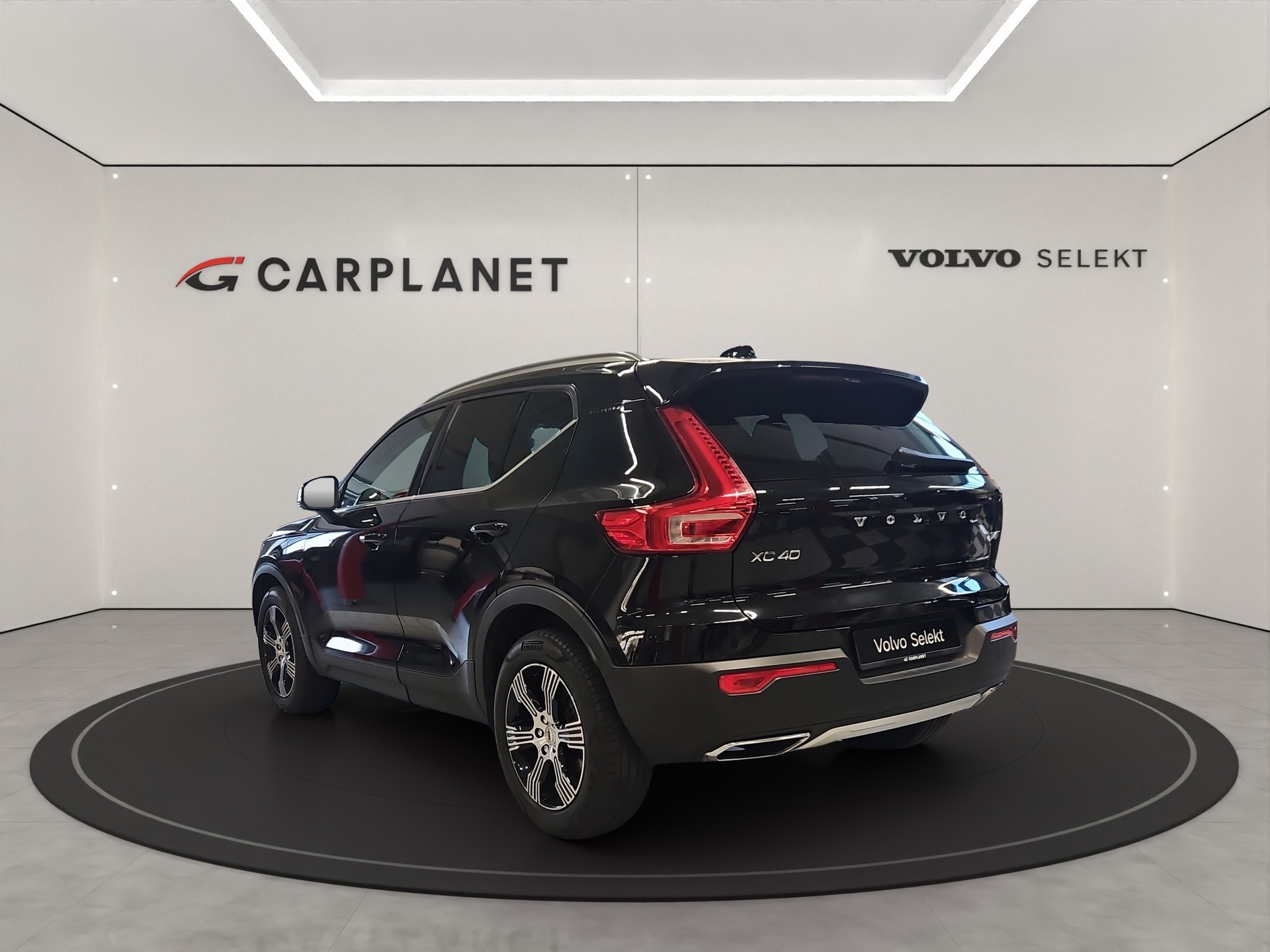 VOLVO XC40 2.0 T4 Inscription AWD-showroom-element-3