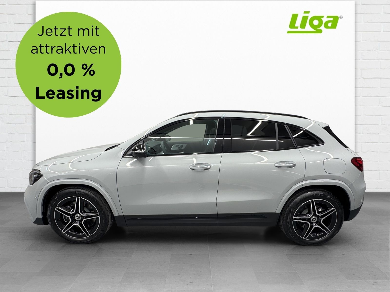 MERCEDES-BENZ GLA 250 Swiss Star
