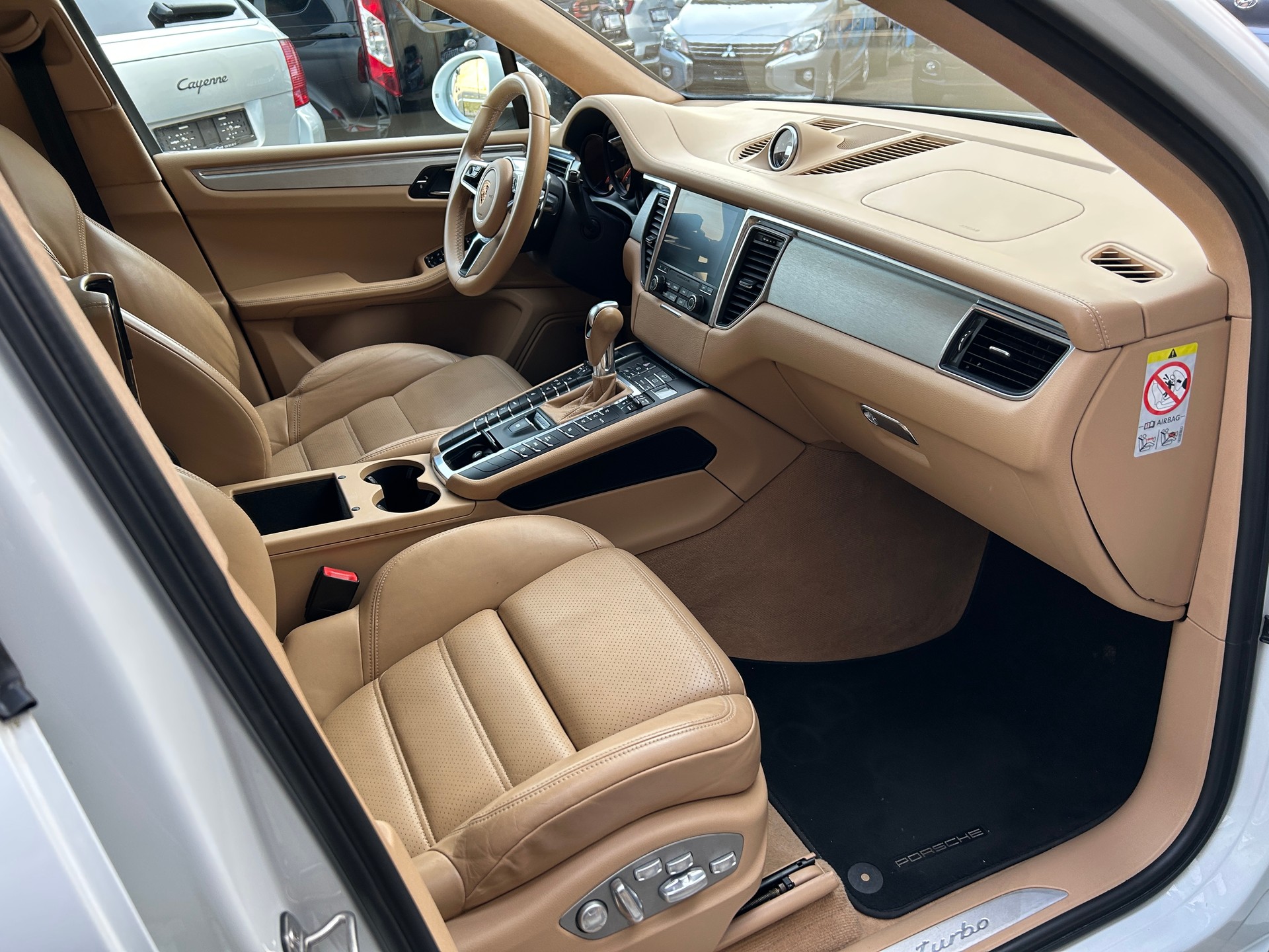 PORSCHE Macan 3.6 V6 Turbo PDK " BVA DEFECTUEUX " VENDU DANS L'ETAT Tél 079 611 65 33-image-11