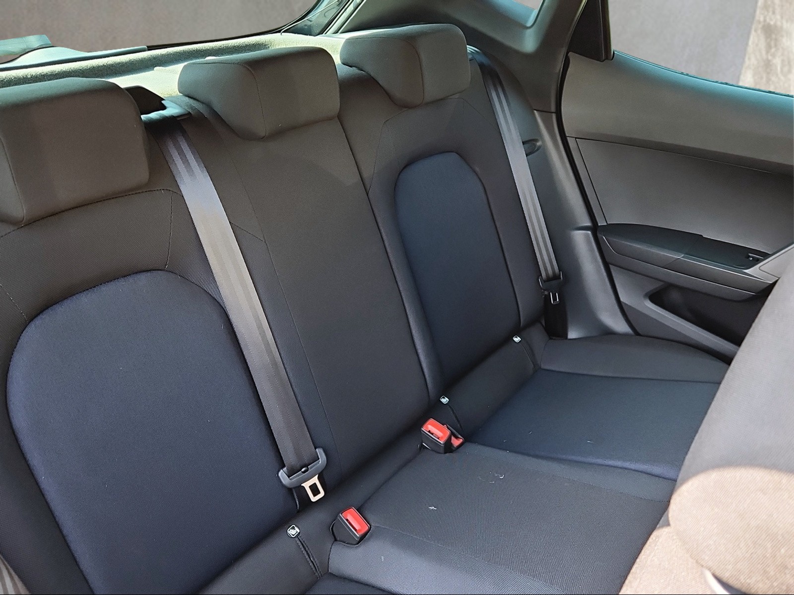 SEAT Ibiza 1.0 EcoTSI Hola FR DSG-image-12