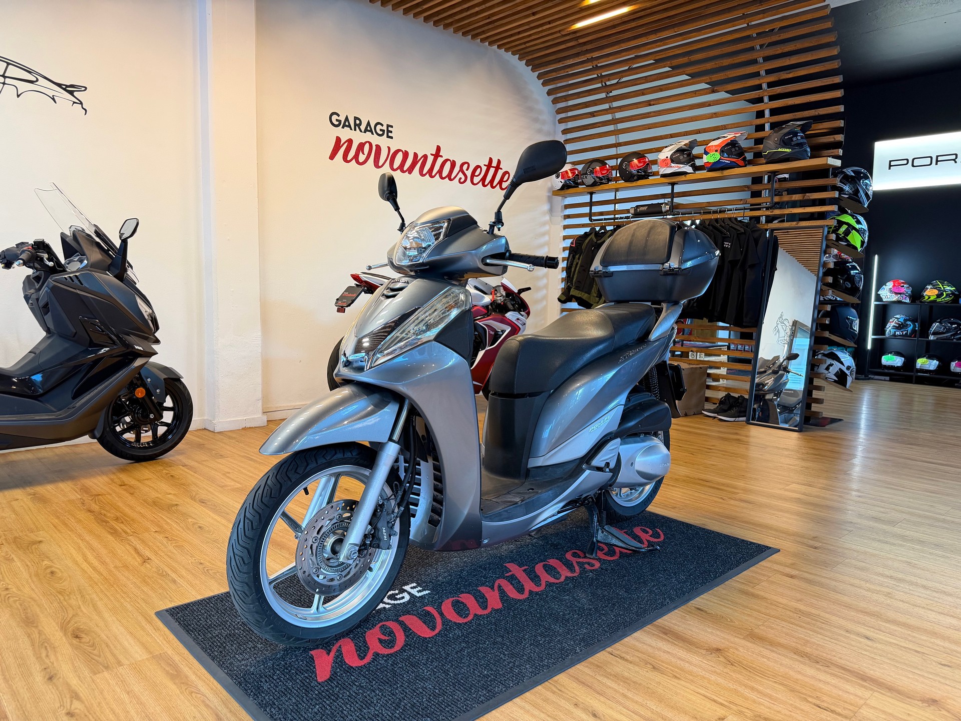 HONDA SH 300 i ABS-image-0
