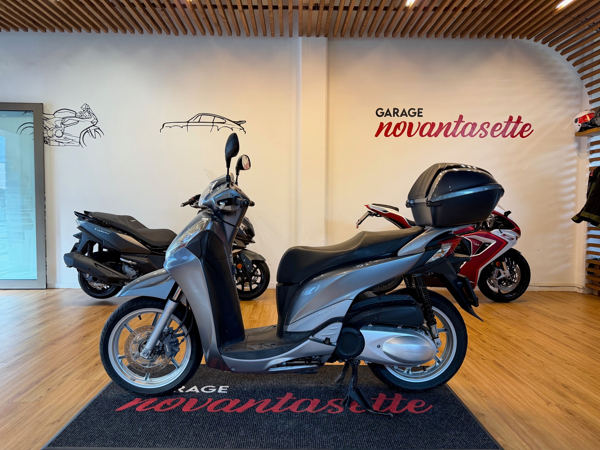 HONDA SH 300 i ABS-image-5