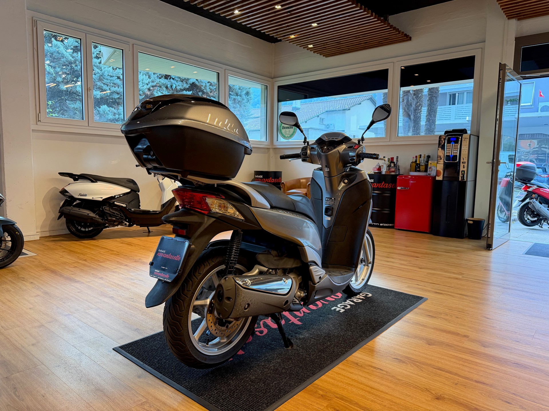 HONDA SH 300 i ABS-image-3