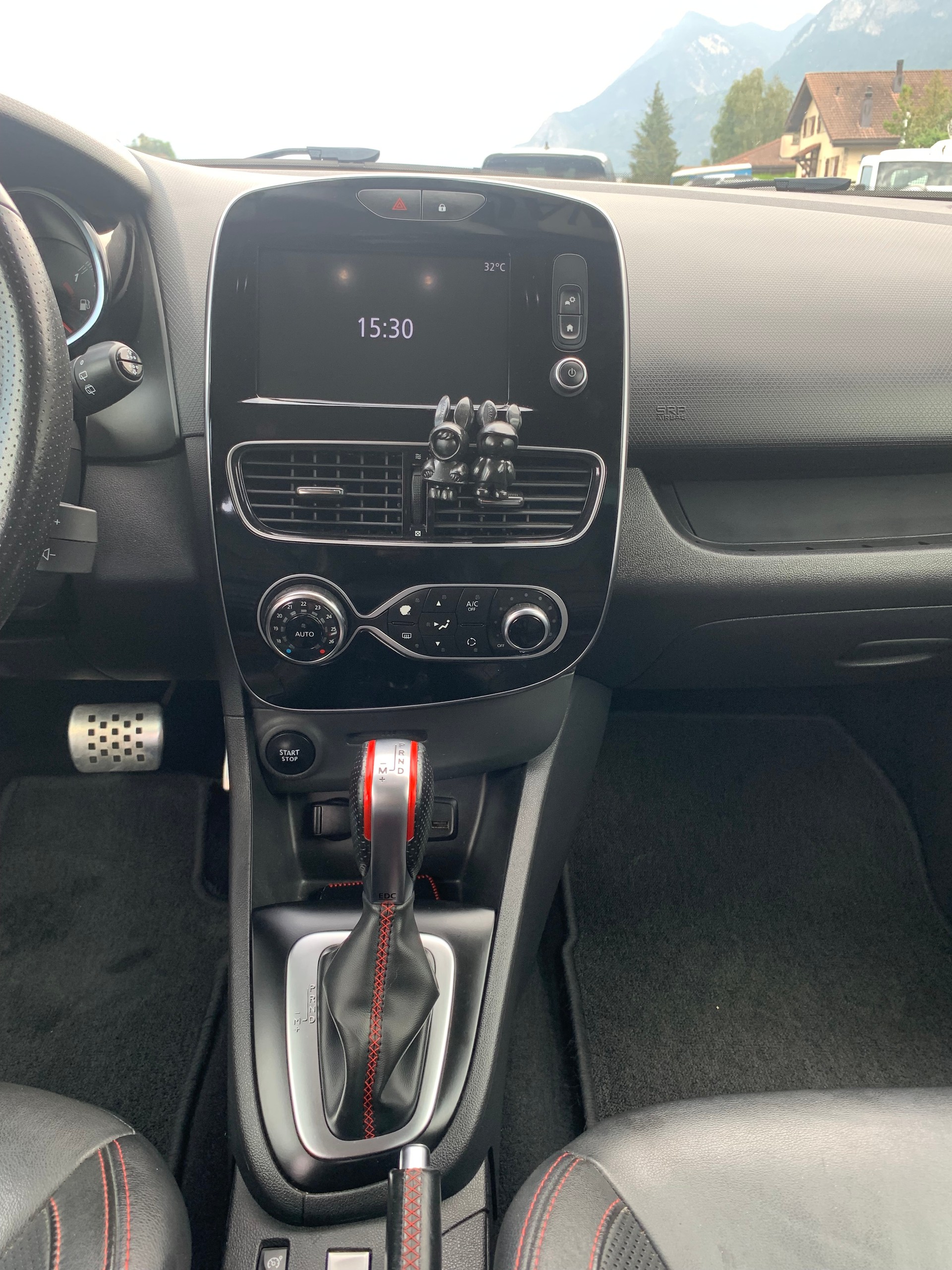 RENAULT Clio 1.6 T RS 220 Trophy EDC-image-19