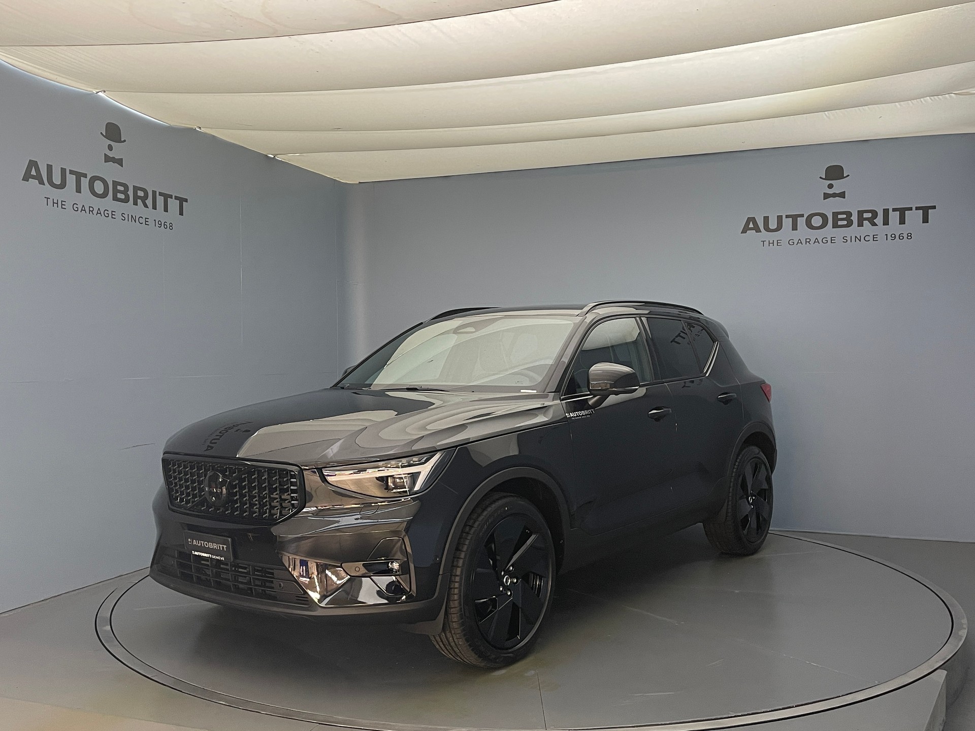 VOLVO XC40 2.0 B4 MH Black Edition
