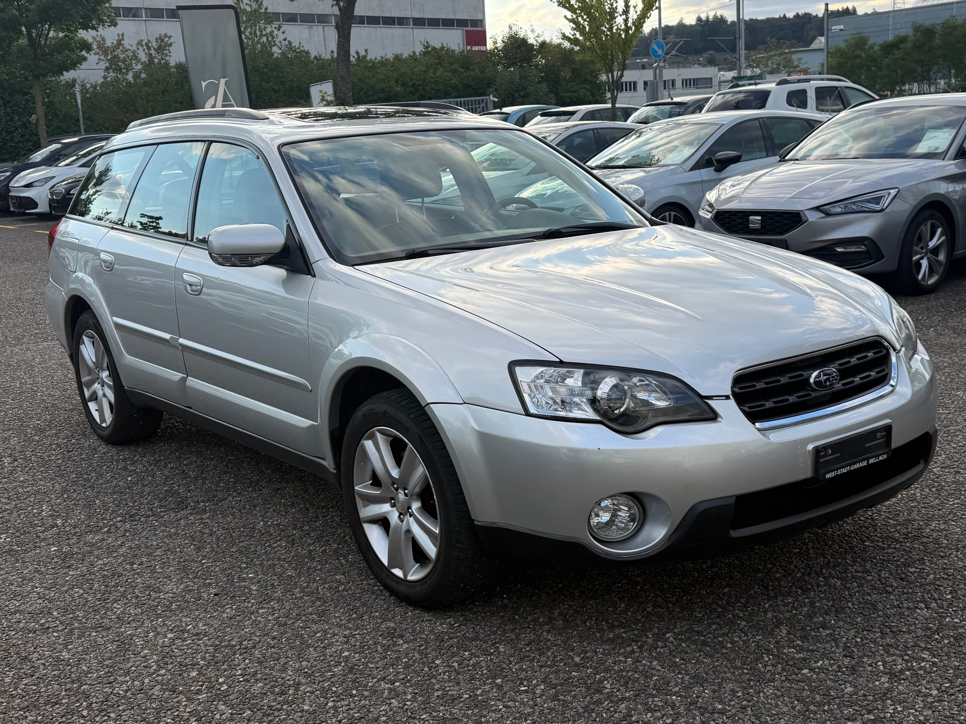 SUBARU Outback 2.5i AWD-showroom-element-2