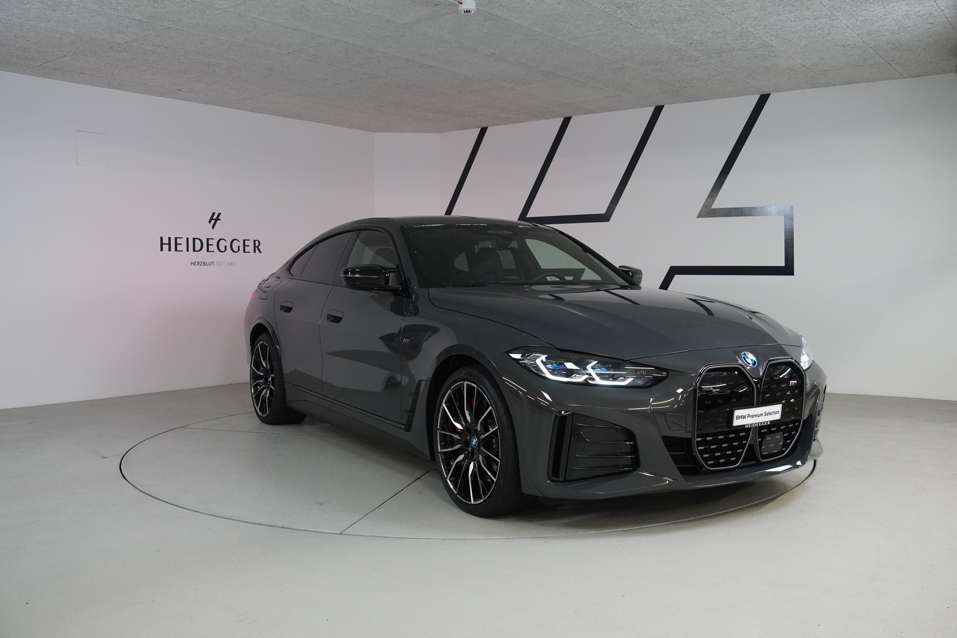 BMW i4 M50 M Sport Pro-showroom-element-3