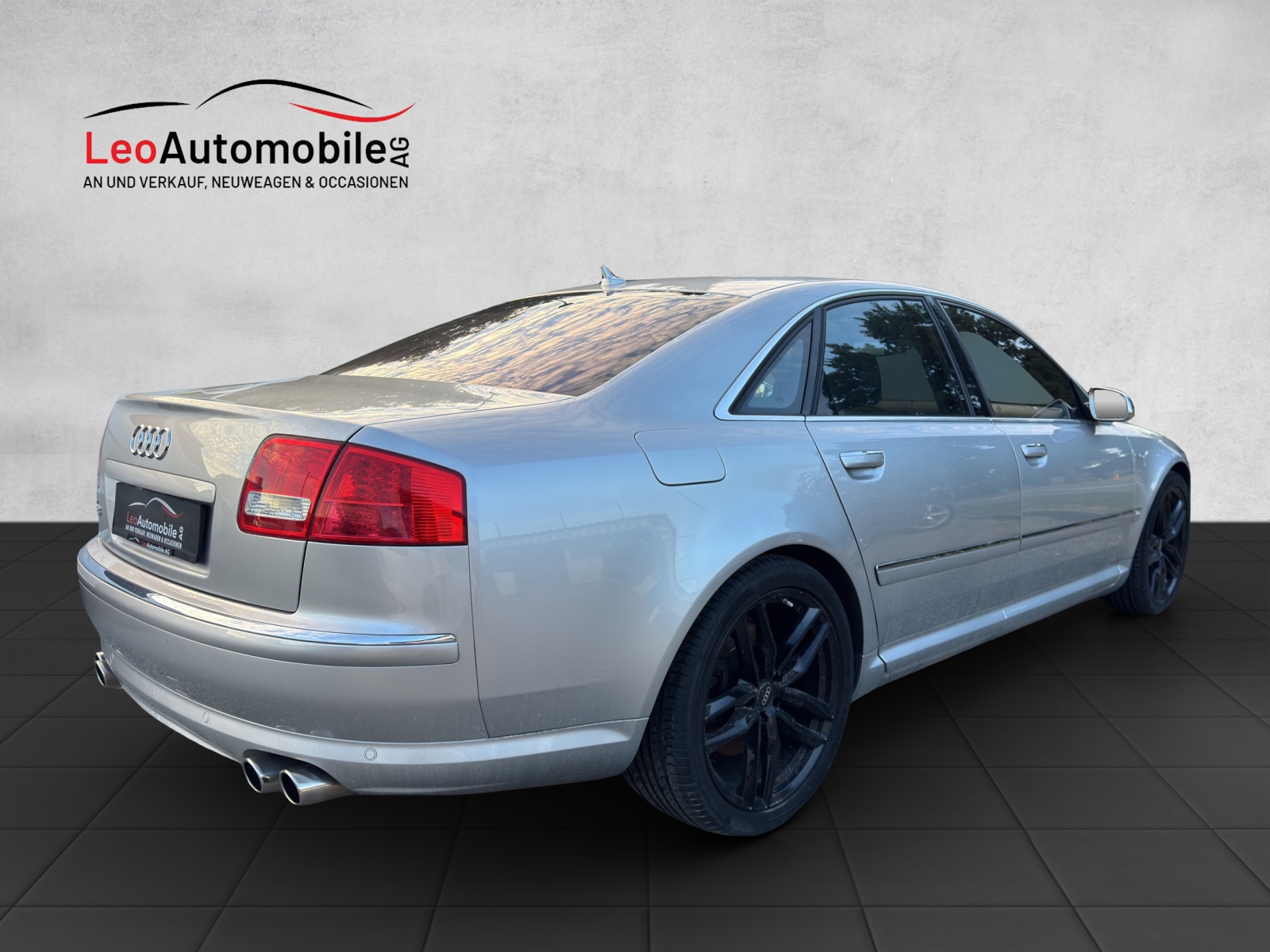 AUDI S8 5.2 V10 quattro tiptronic-showroom-element-3