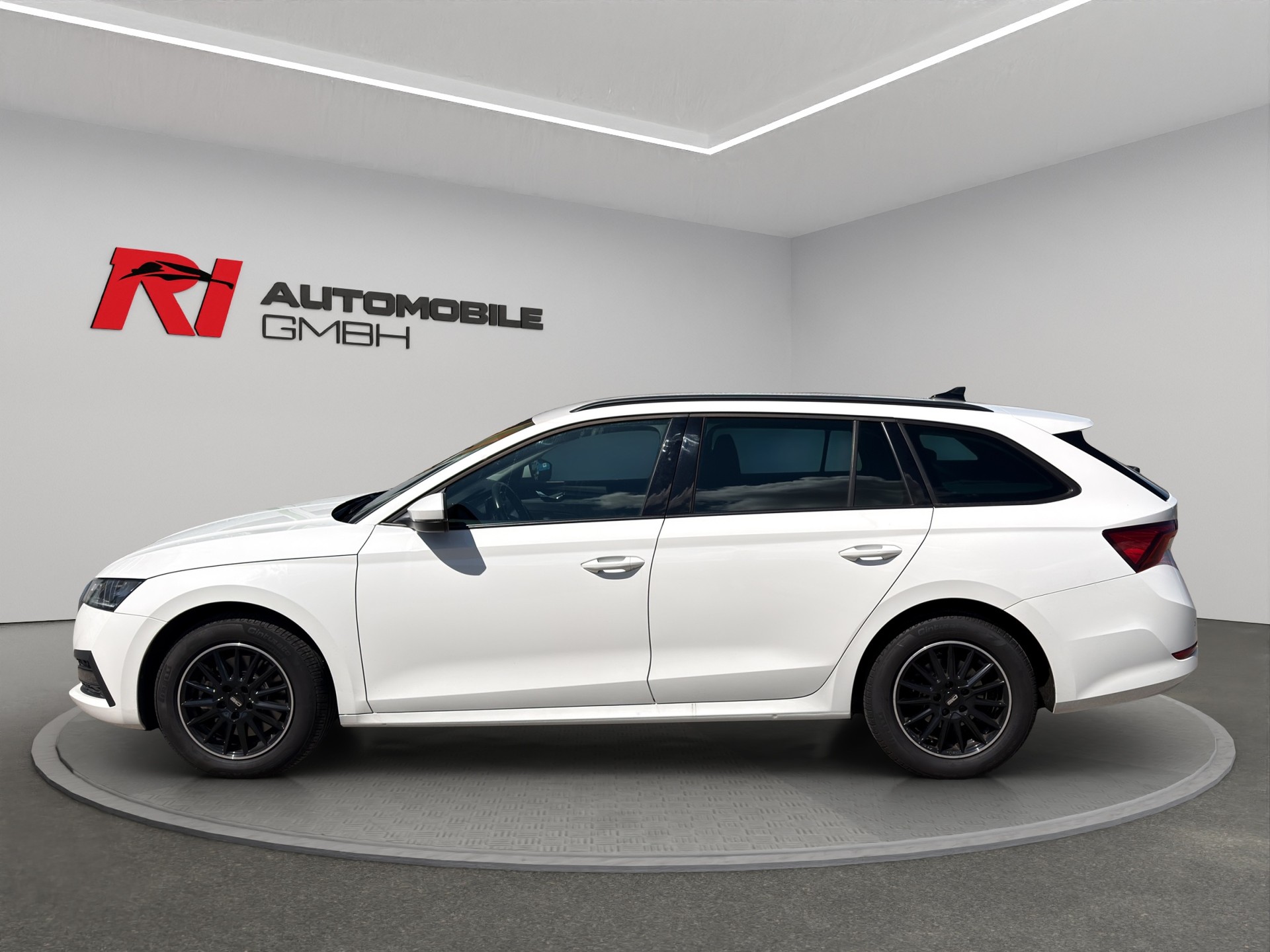 SKODA Octavia Combi 2.0 TDI DSG Ambition 4x4-showroom-element-3