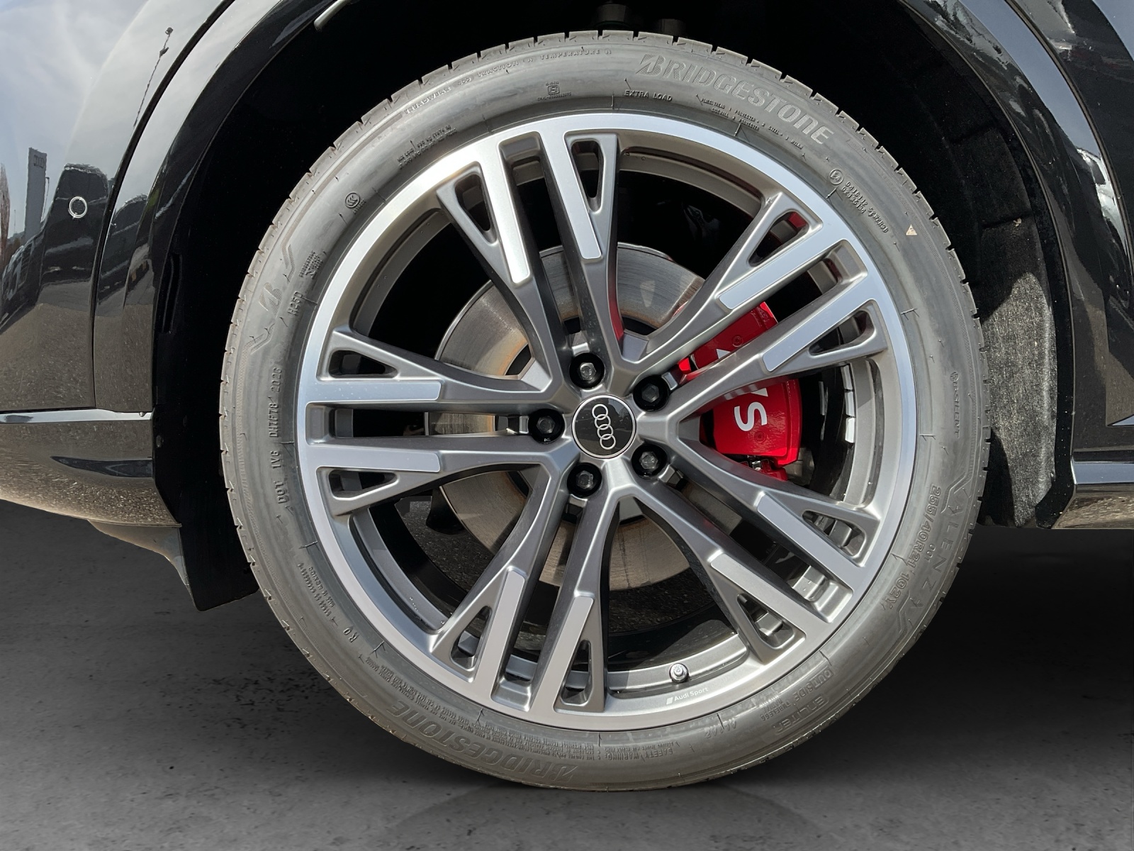 AUDI SQ5 TFSI quattro S-tronic-image-12
