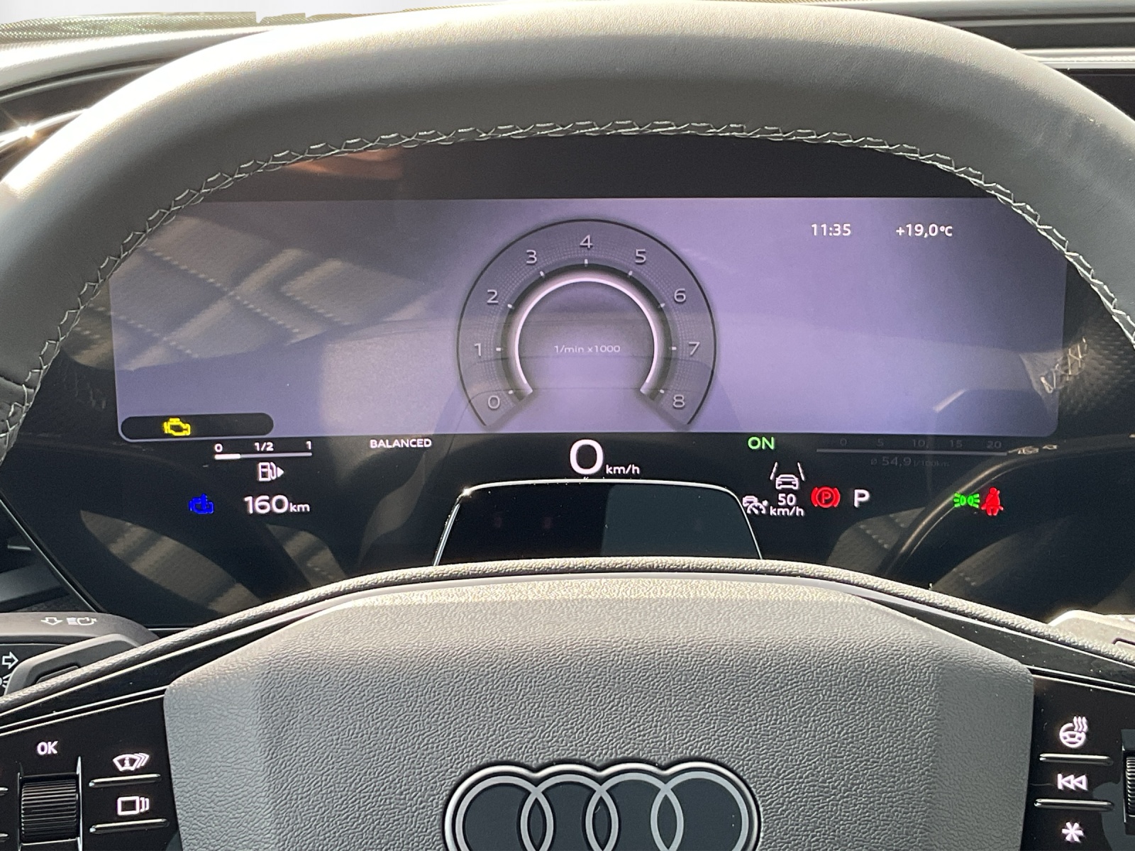 AUDI SQ5 TFSI quattro S-tronic-image-7