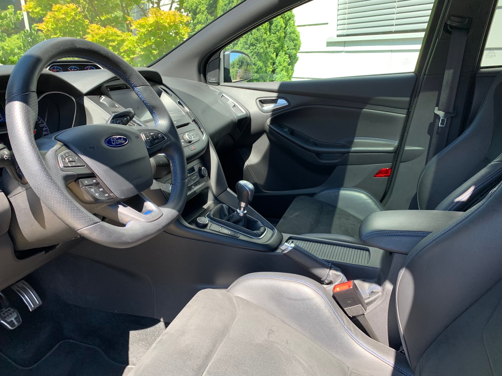 FORD Focus 2.3 EcoBoost RS AWD *Top-Ausstattung*Servicegepflegt*Garantie*-image-5