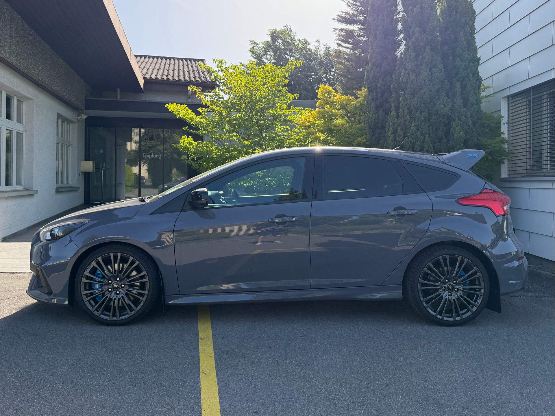FORD Focus 2.3 EcoBoost RS AWD *Top-Ausstattung*Servicegepflegt*Garantie*-image-4