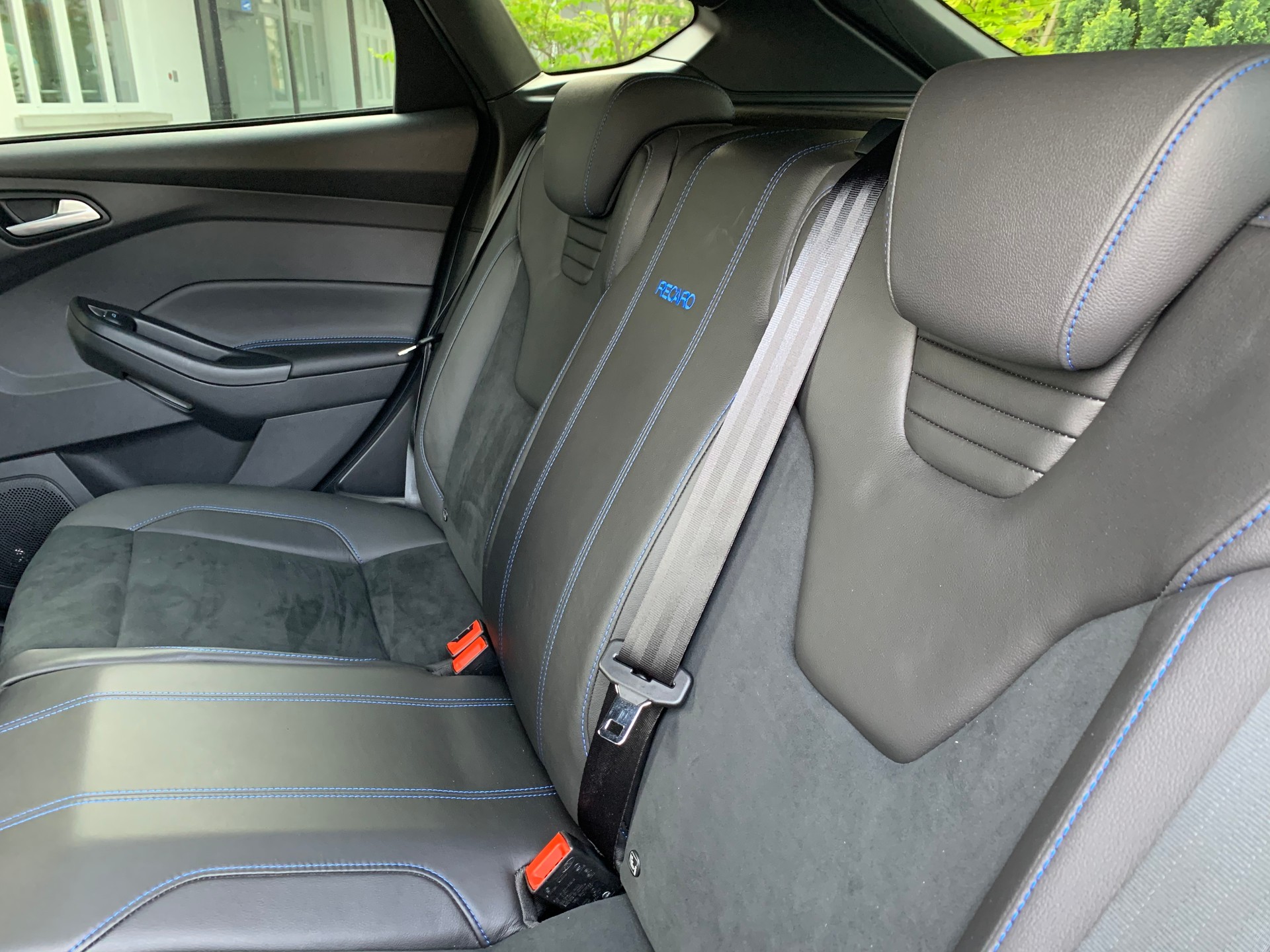FORD Focus 2.3 EcoBoost RS AWD *Top-Ausstattung*Servicegepflegt*Garantie*-image-9