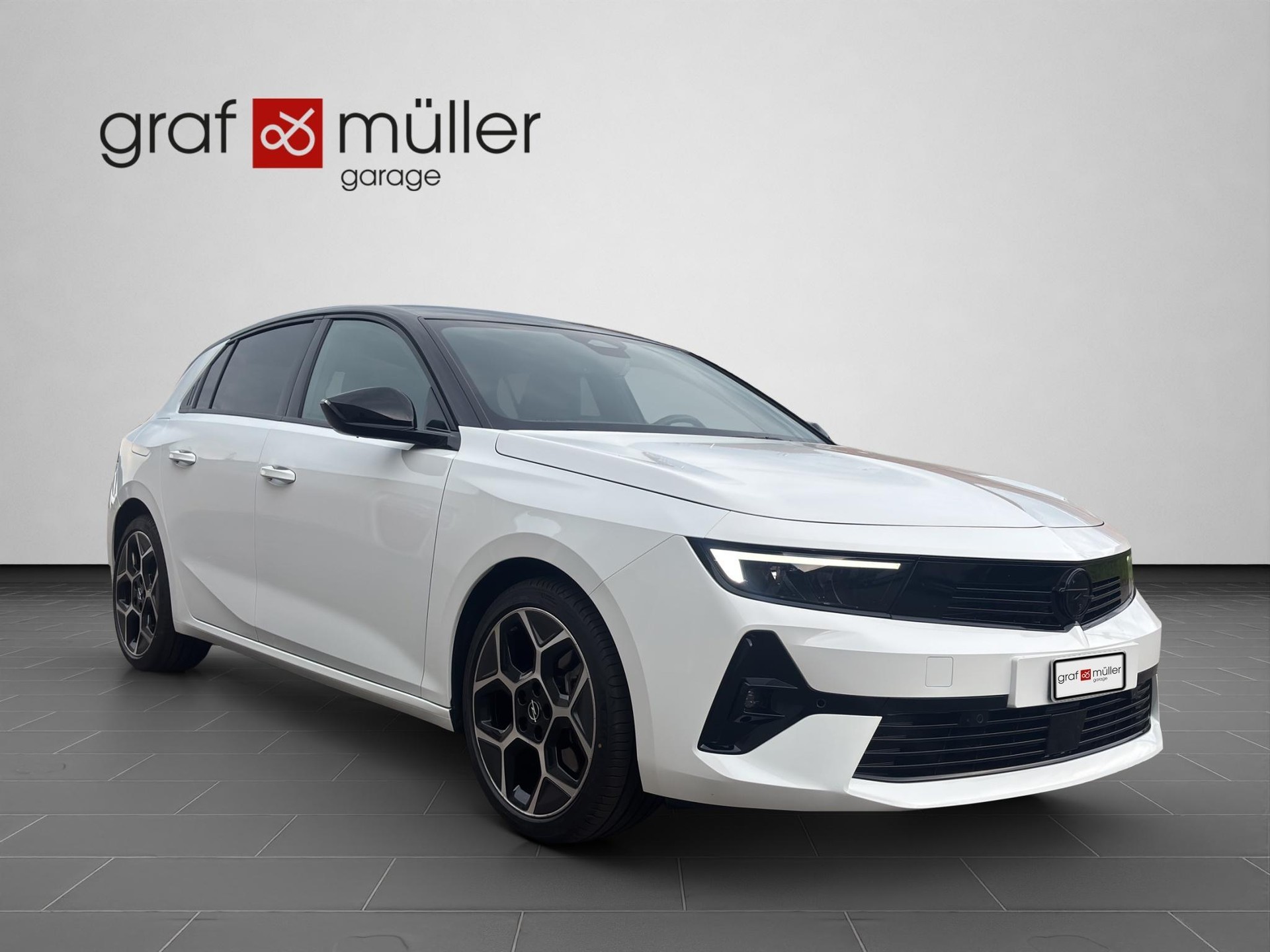 OPEL Astra 1.6 T PHEV 180 Swiss Plus-image-17