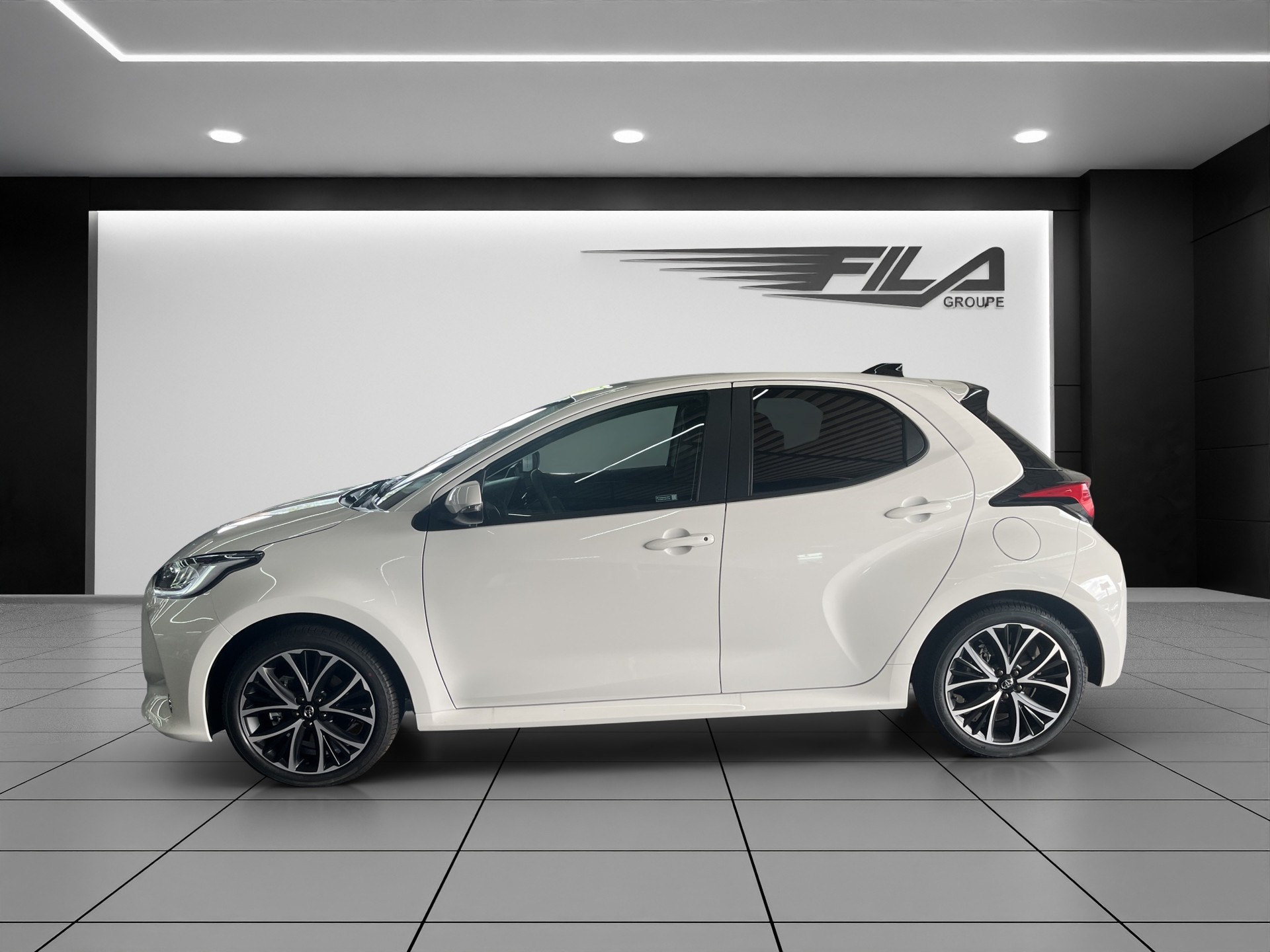 TOYOTA Yaris 1.5 VVT-i HSD Trend-showroom-element-3