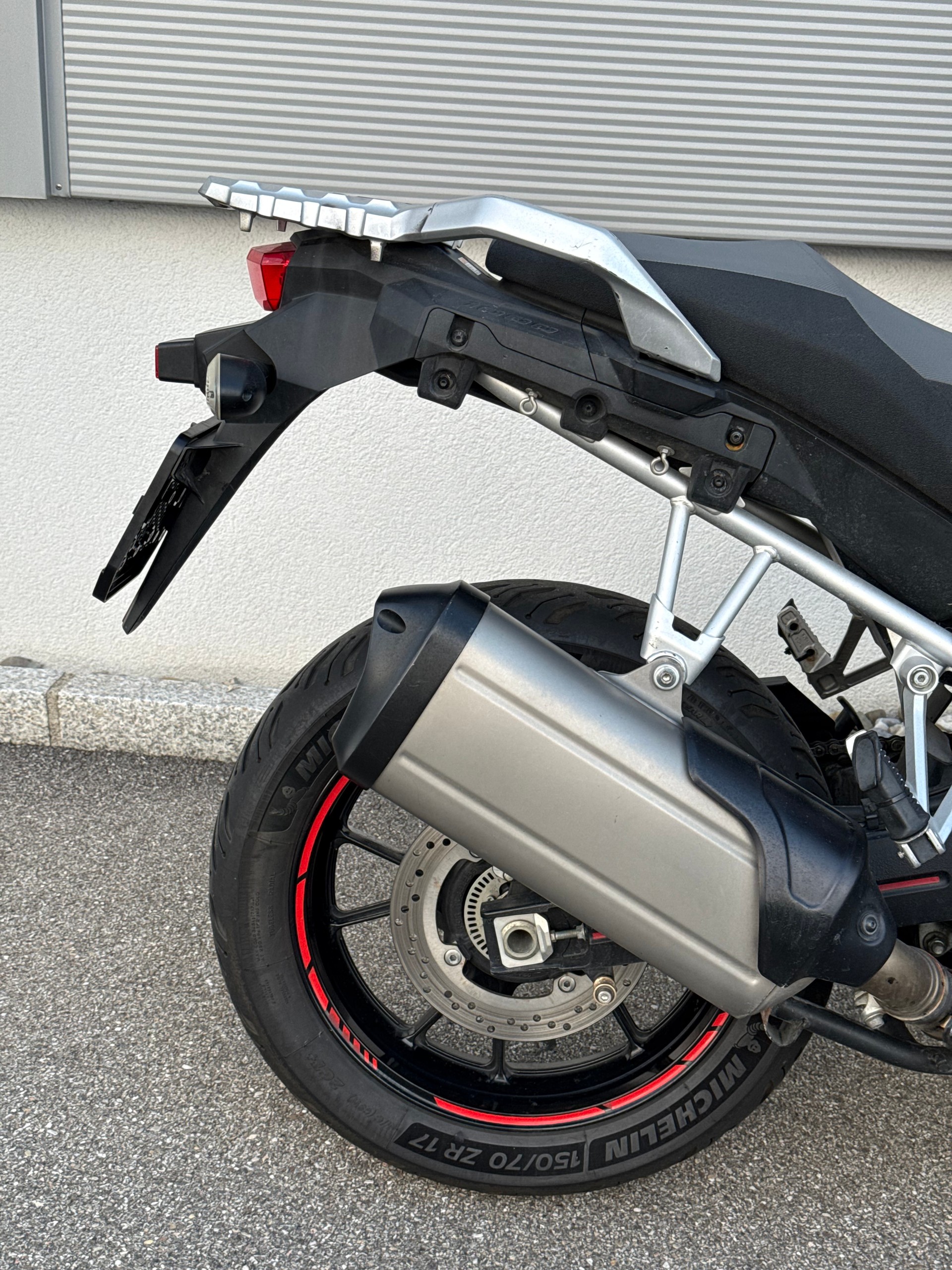 SUZUKI DL 1000 V-Strom L4-image-5