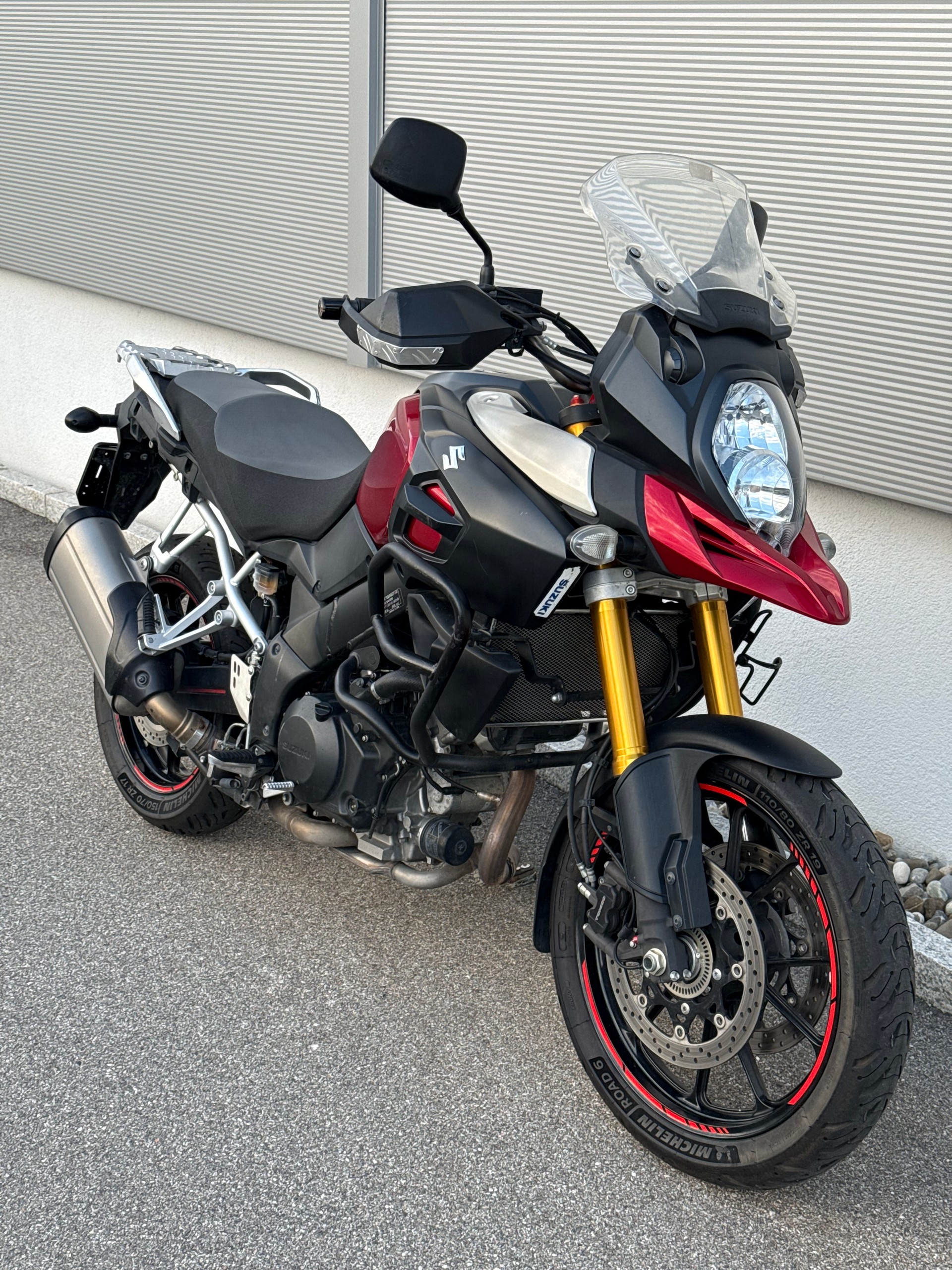 SUZUKI DL 1000 V-Strom L4-showroom-element-1
