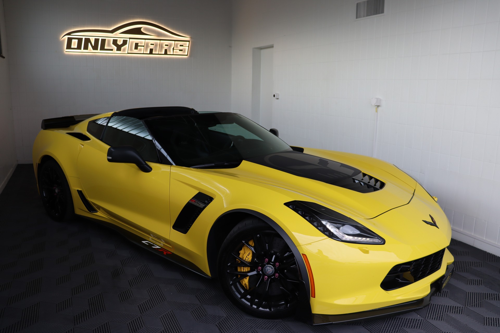 CHEVROLET Corvette Coupé Z06 3LZ Automatic-image-8