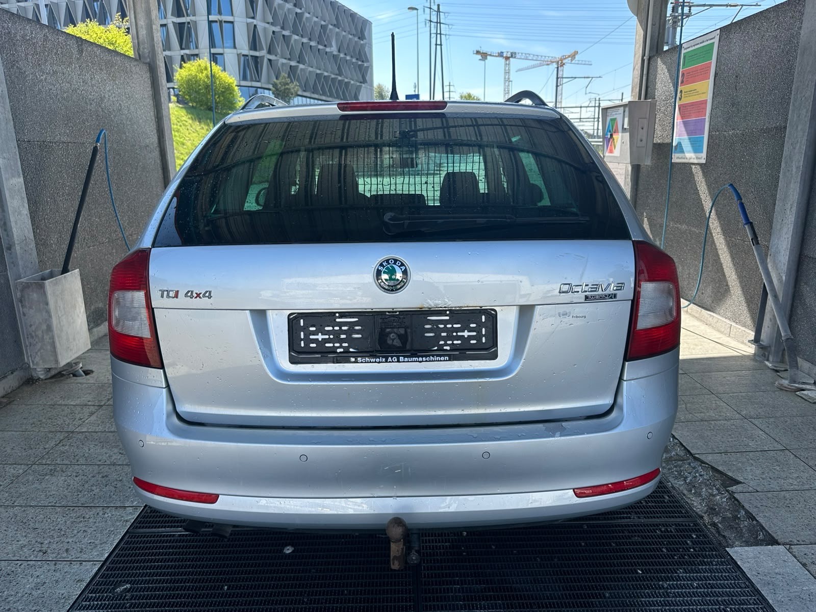 SKODA Octavia Combi 2.0 TDI Elegance 4x4-showroom-element-3