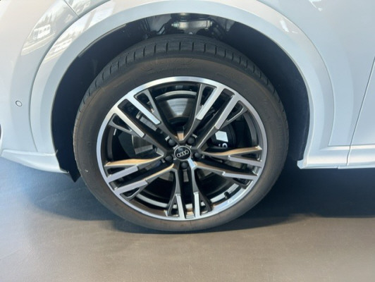 AUDI SQ5 TFSI quattro S-tronic-image-5