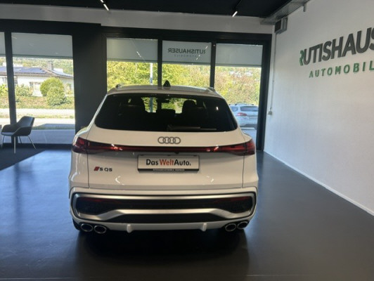 AUDI SQ5 TFSI quattro S-tronic-image-4