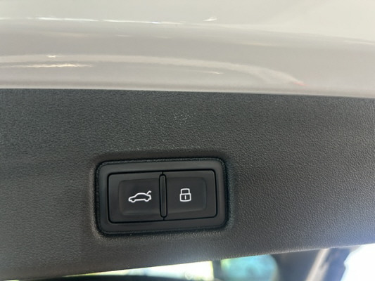 AUDI SQ5 TFSI quattro S-tronic-image-9