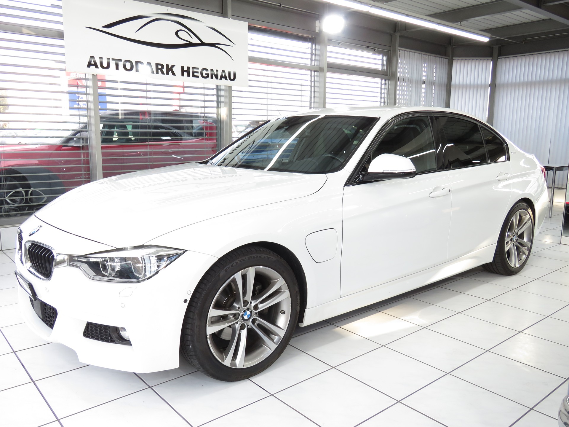 BMW 330e iPerformance M Sport Steptronic (Automat)