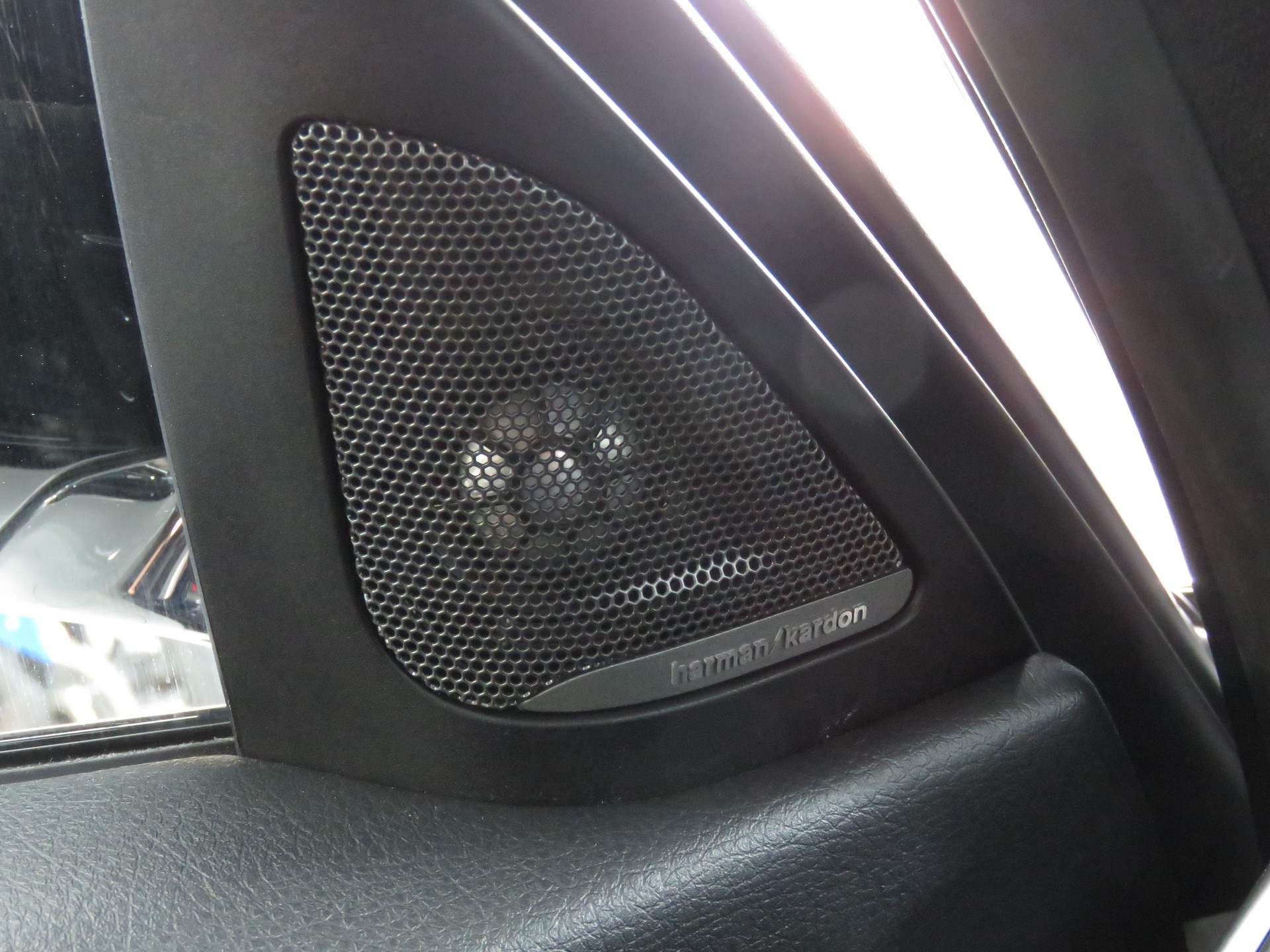 BMW 330e iPerformance M Sport Steptronic (Automat)-image-22