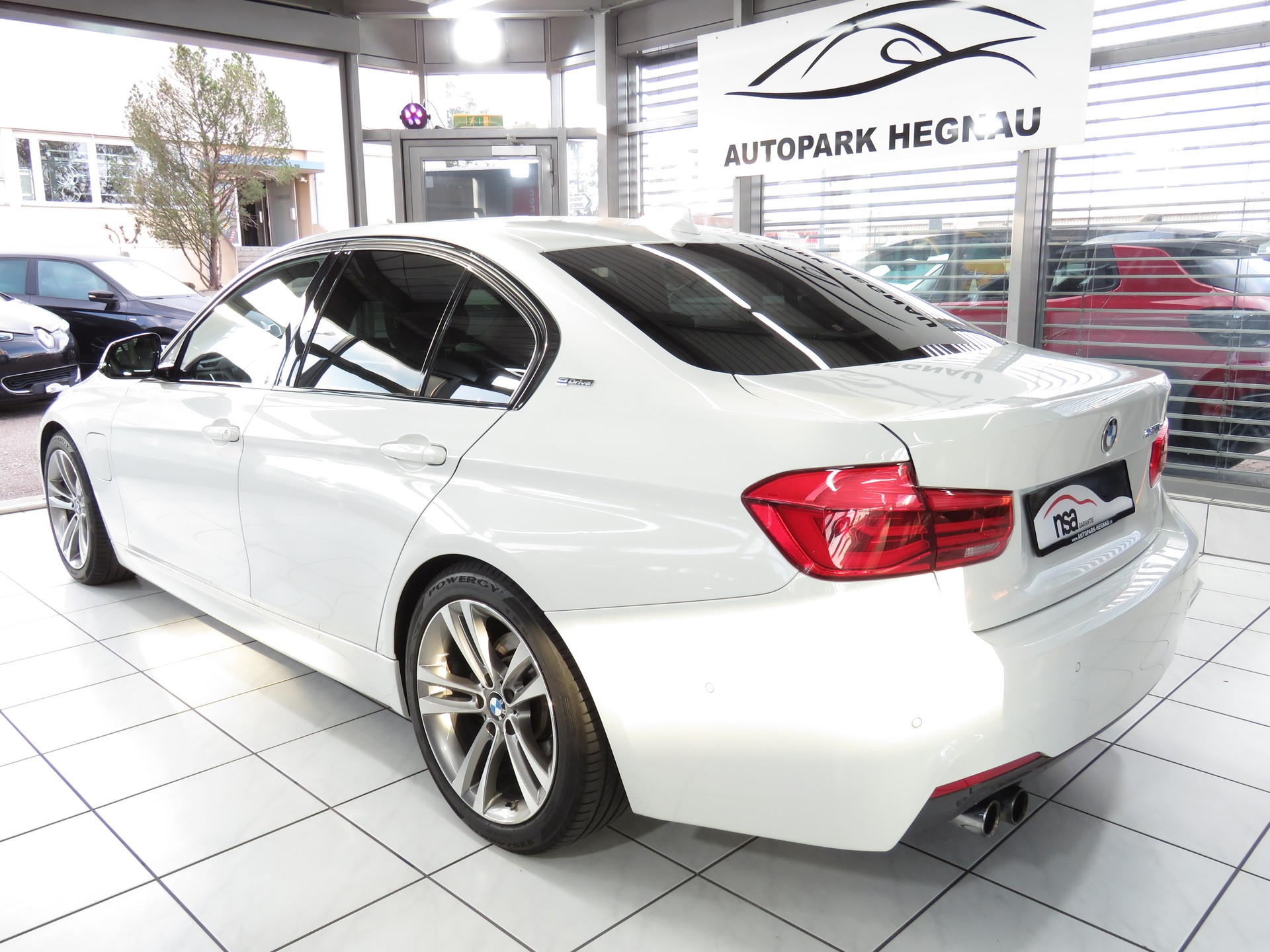 BMW 330e iPerformance M Sport Steptronic (Automat)-image-5