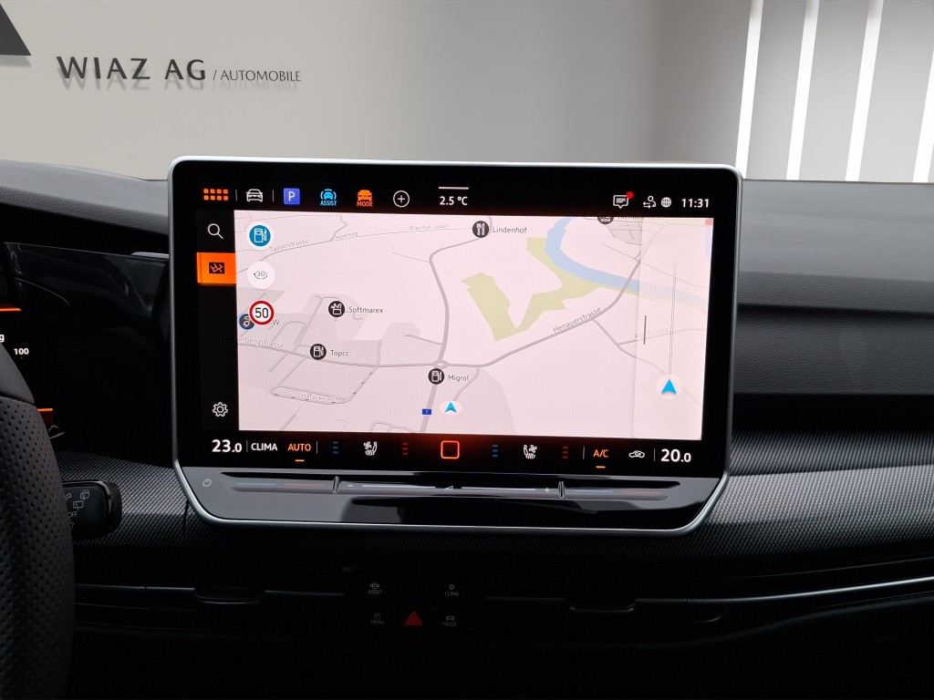VW Golf VIII 2.0 TSI R DSG 4motion-image-14