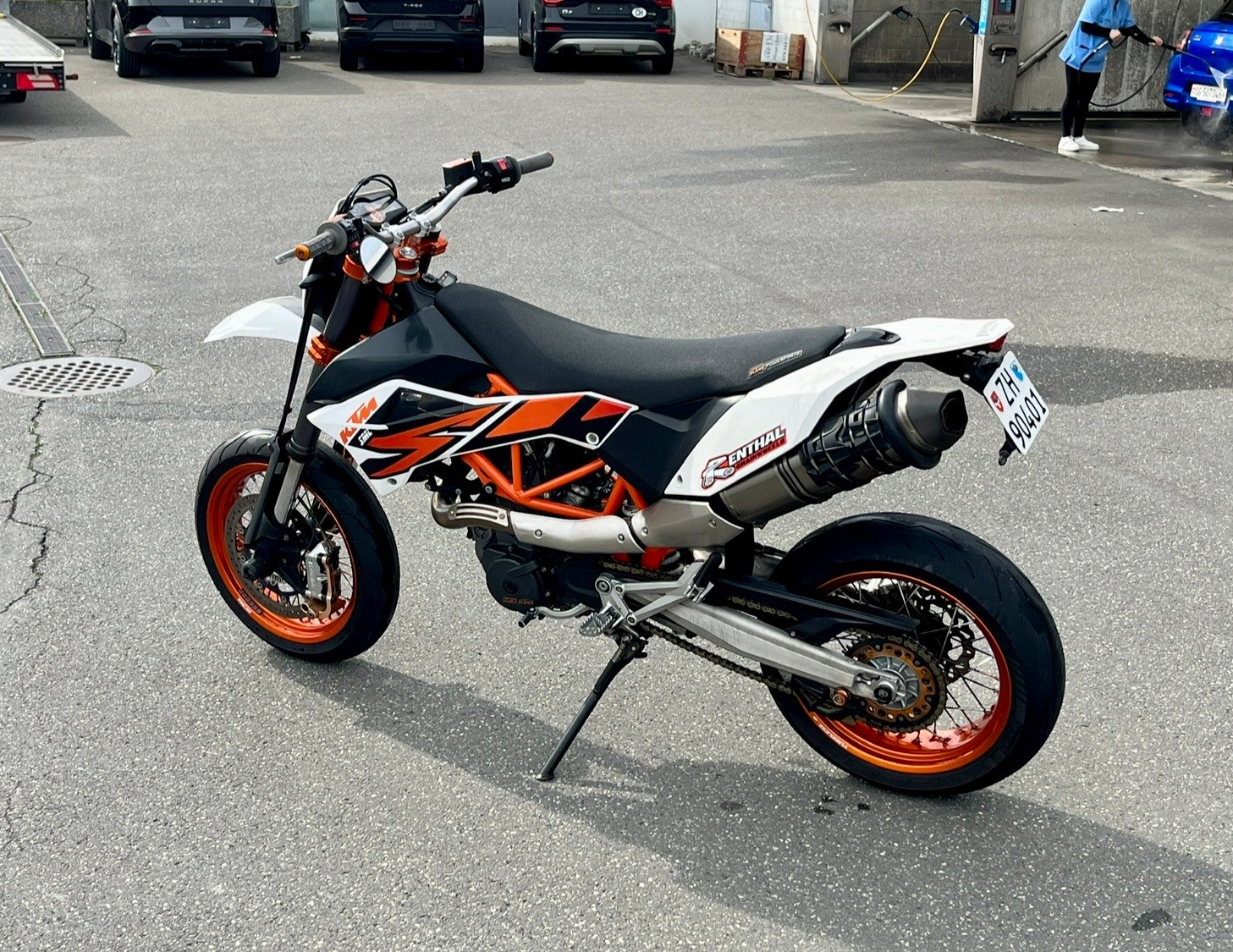 KTM 690 SMC R-image-2