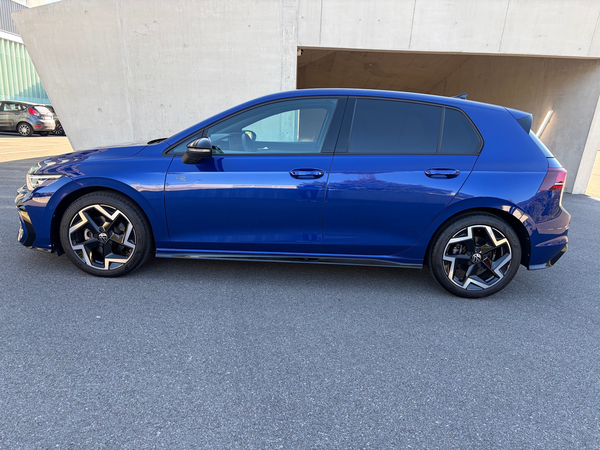VW Golf 2.0 TDI R-Line DSG-image-7