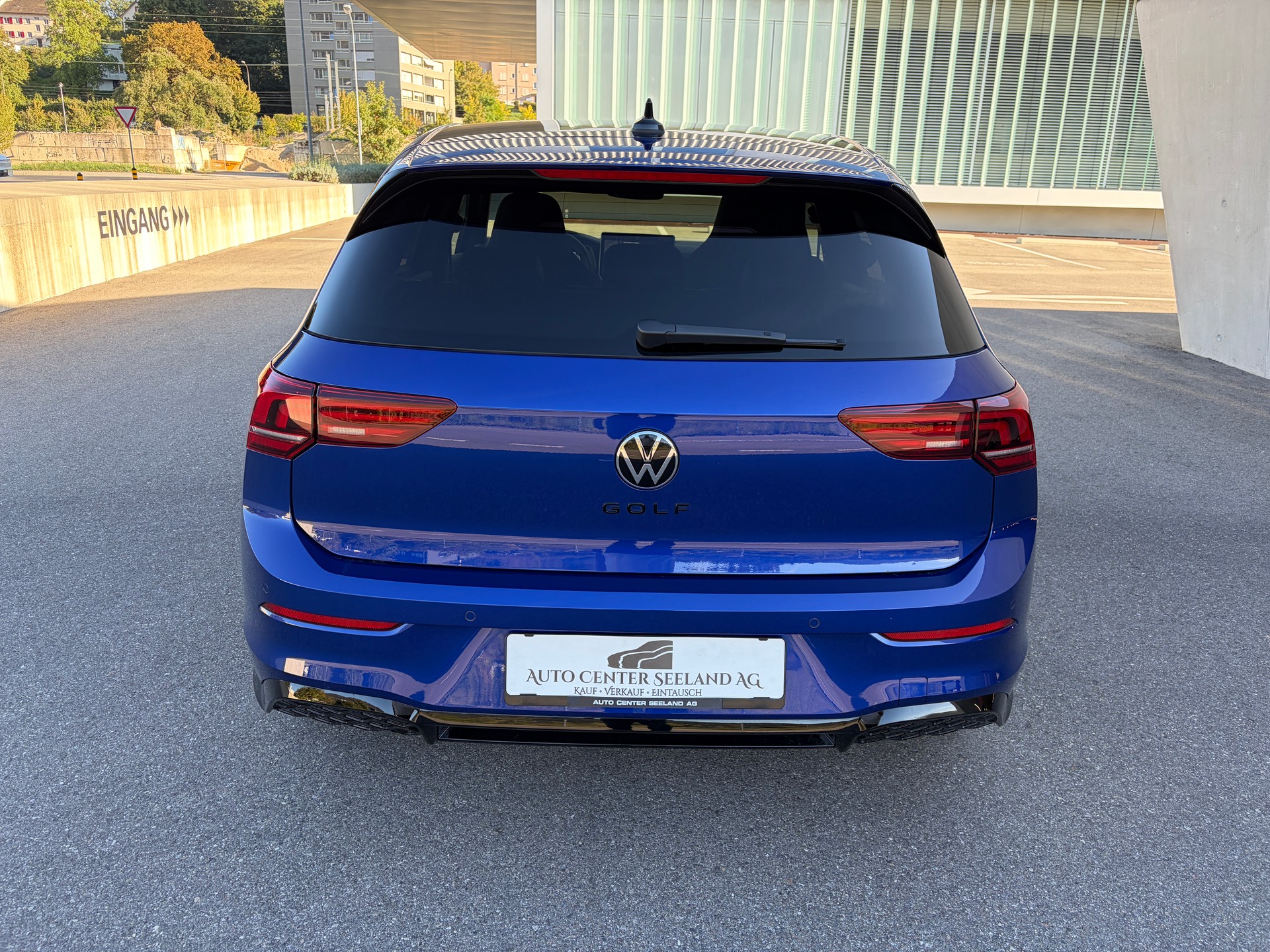 VW Golf 2.0 TDI R-Line DSG-image-5