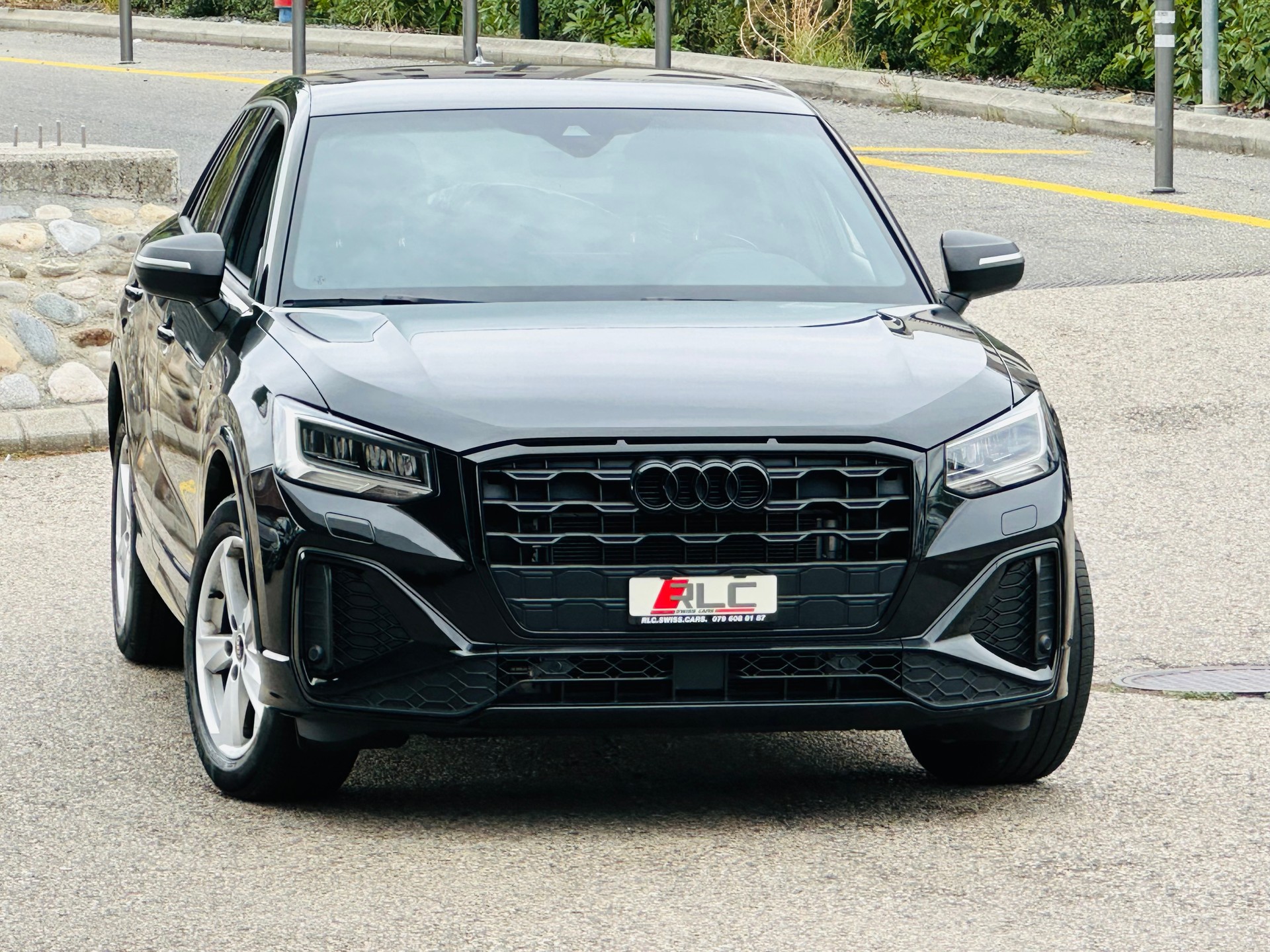 AUDI Q2 35 TFSI S line S-tronic-showroom-element-3