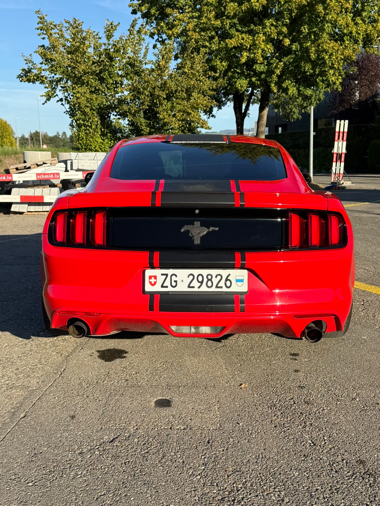 FORD MUSTANG-showroom-element-2