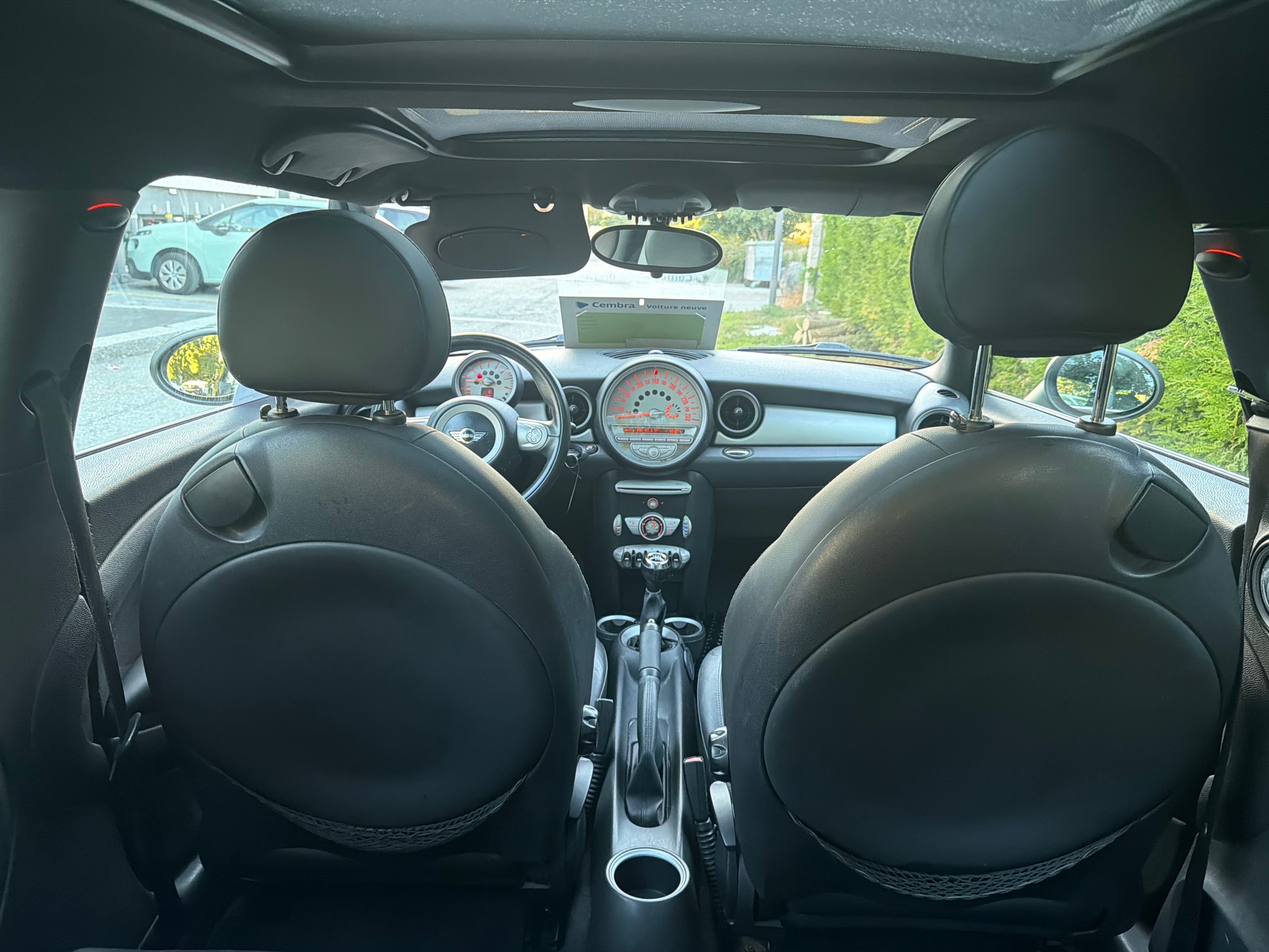 MINI Clubman Cooper-image-14