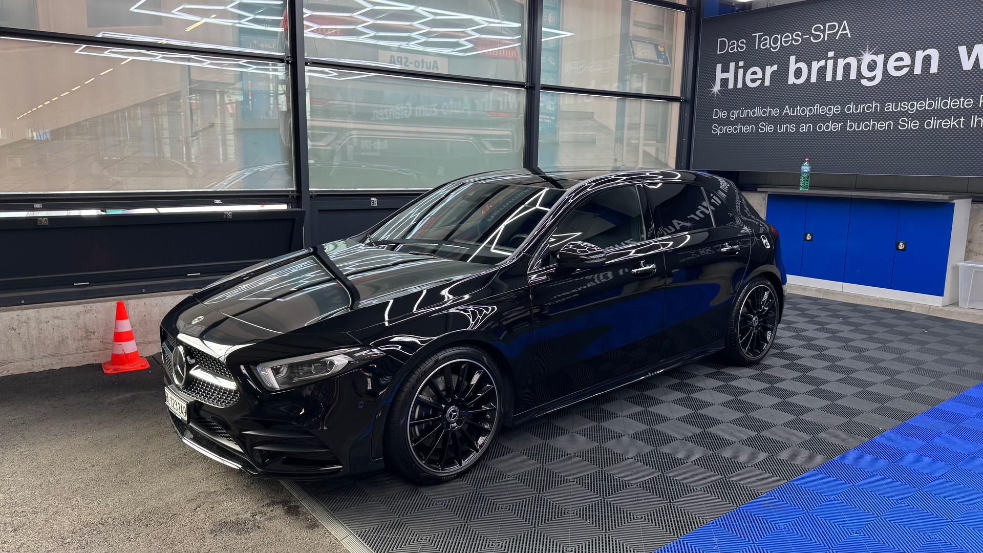 MERCEDES-BENZ A 250 AMG Line 4m