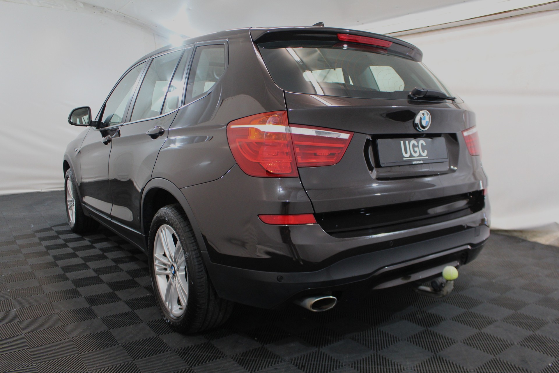 BMW X3 20d xDrive SAG-showroom-element-3