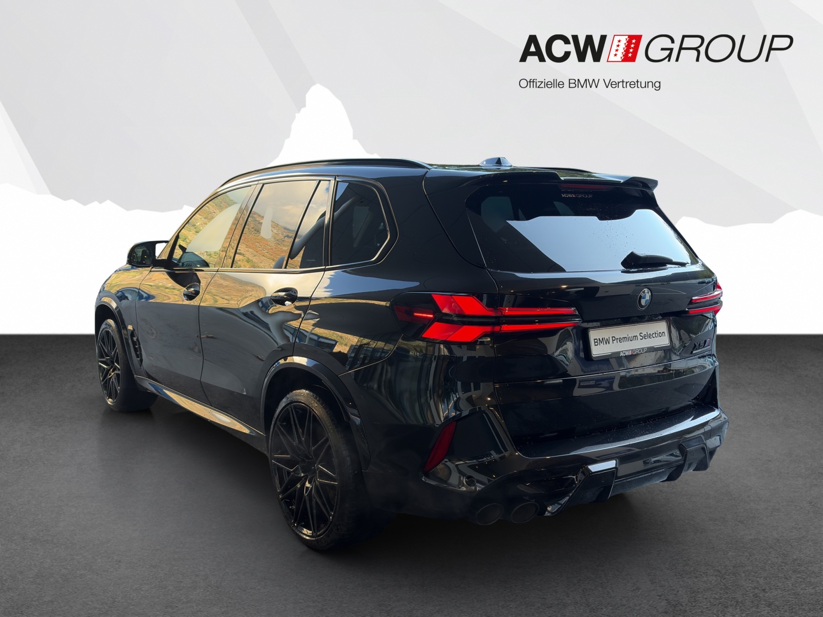 BMW X5 M Competition-showroom-element-2