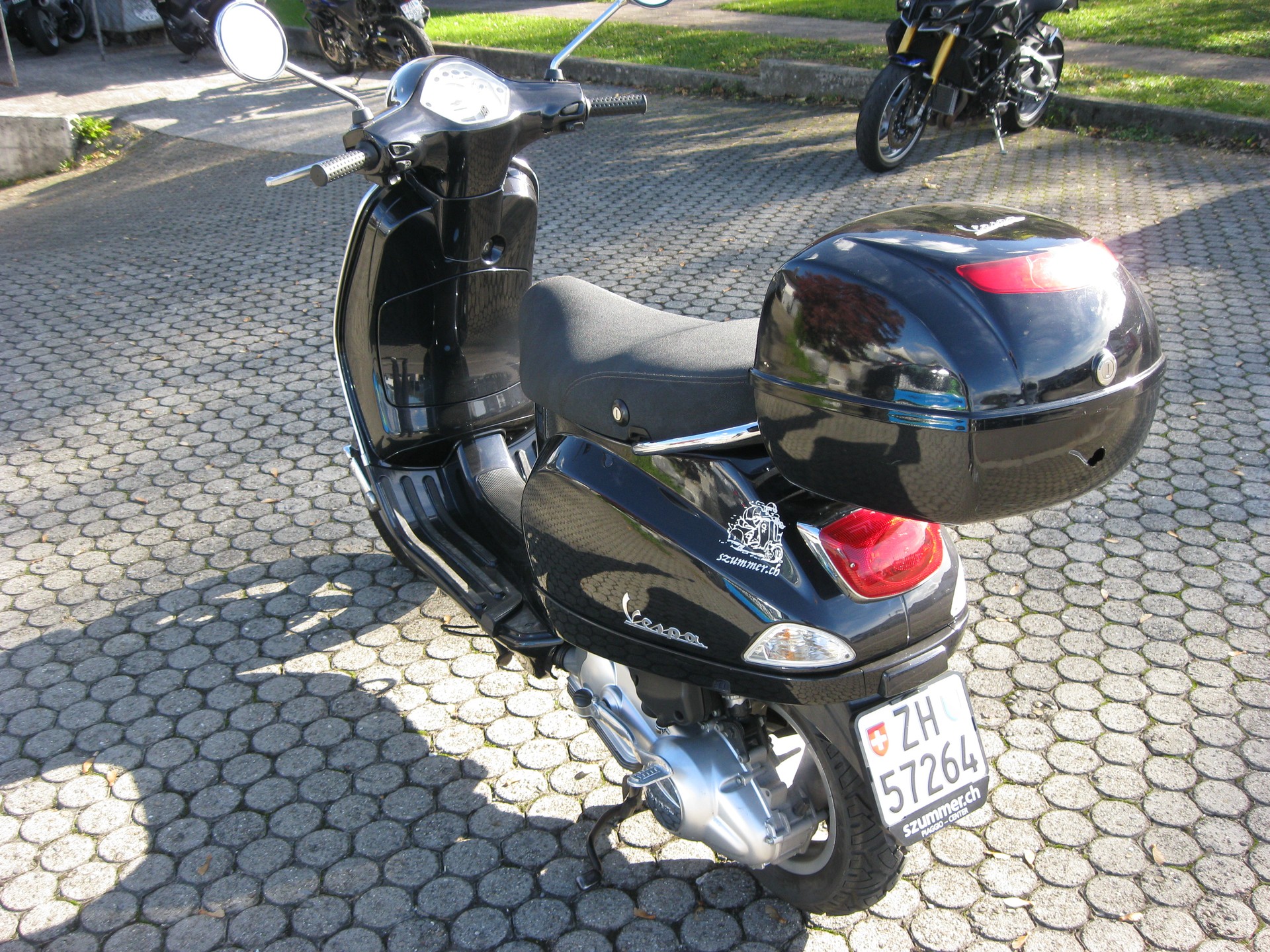 PIAGGIO Vespa 125 LX4-image-1