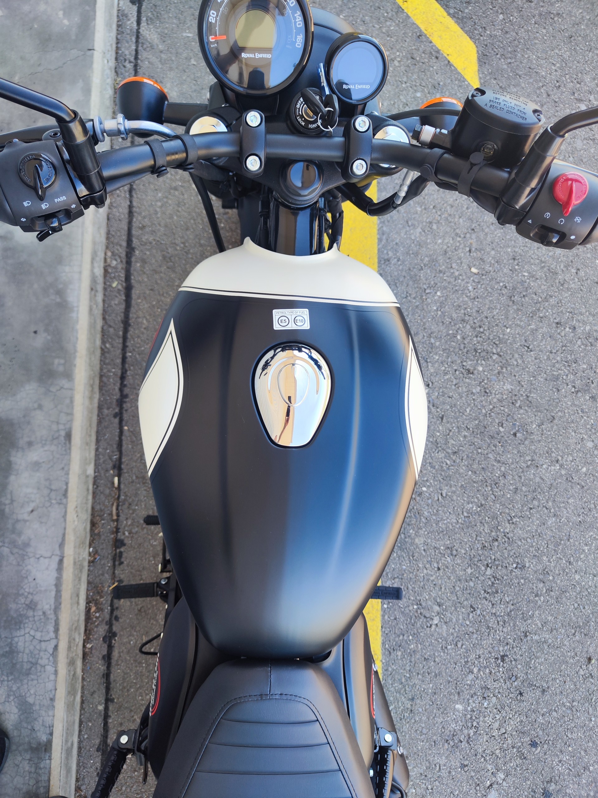 ROYAL ENFIELD HNTR 350-image-4