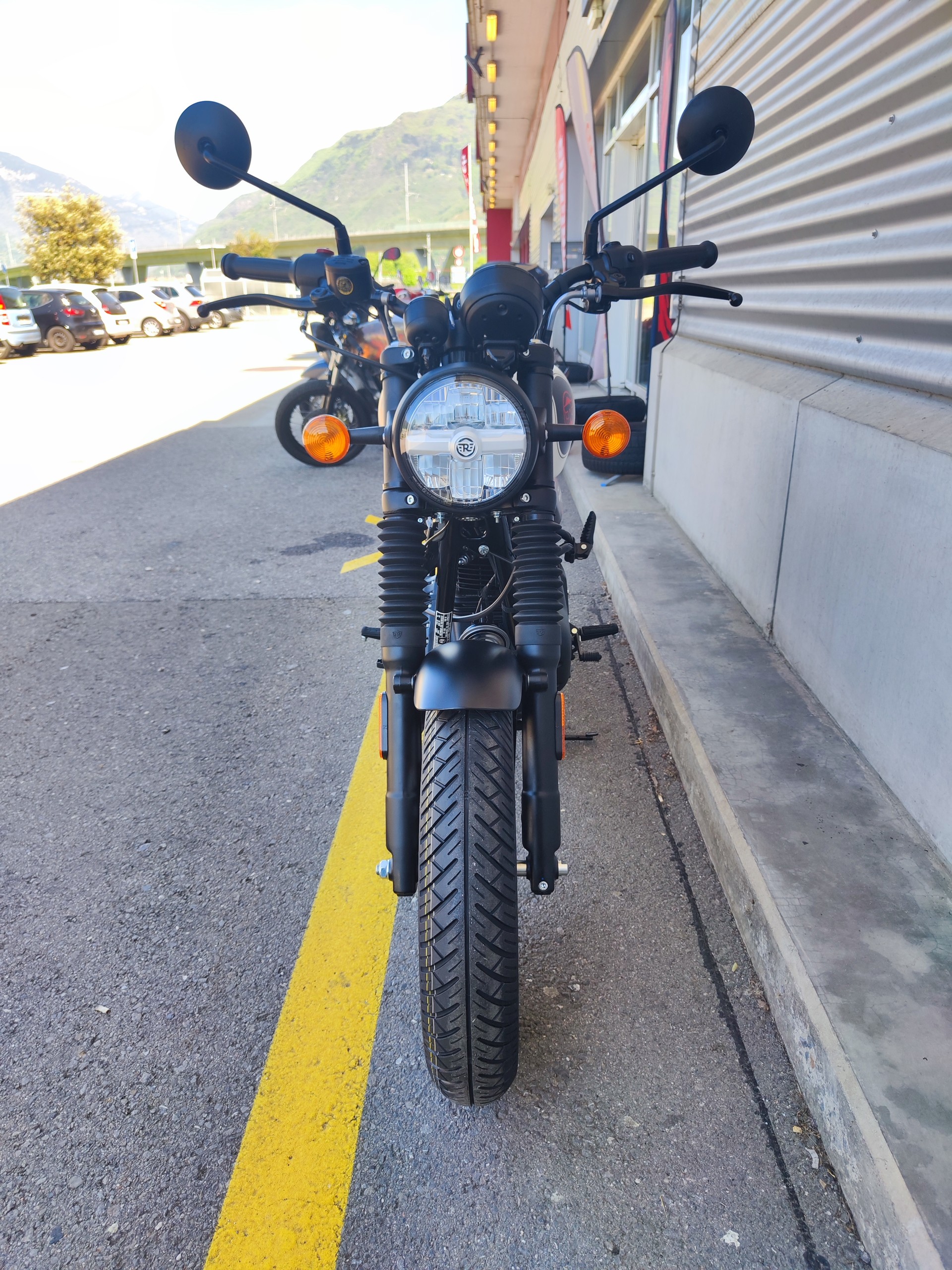 ROYAL ENFIELD HNTR 350-image-5