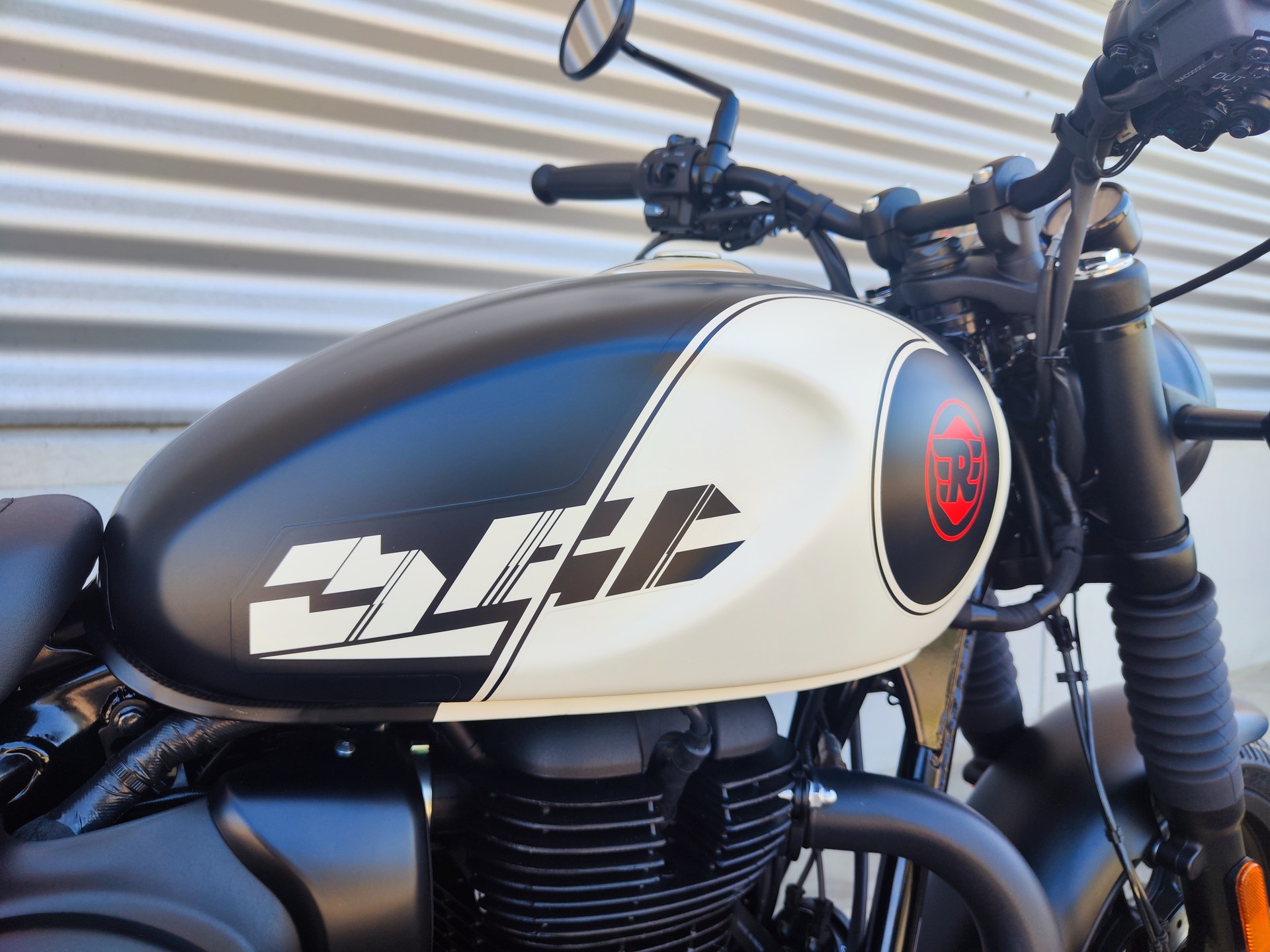 ROYAL ENFIELD HNTR 350-image-3