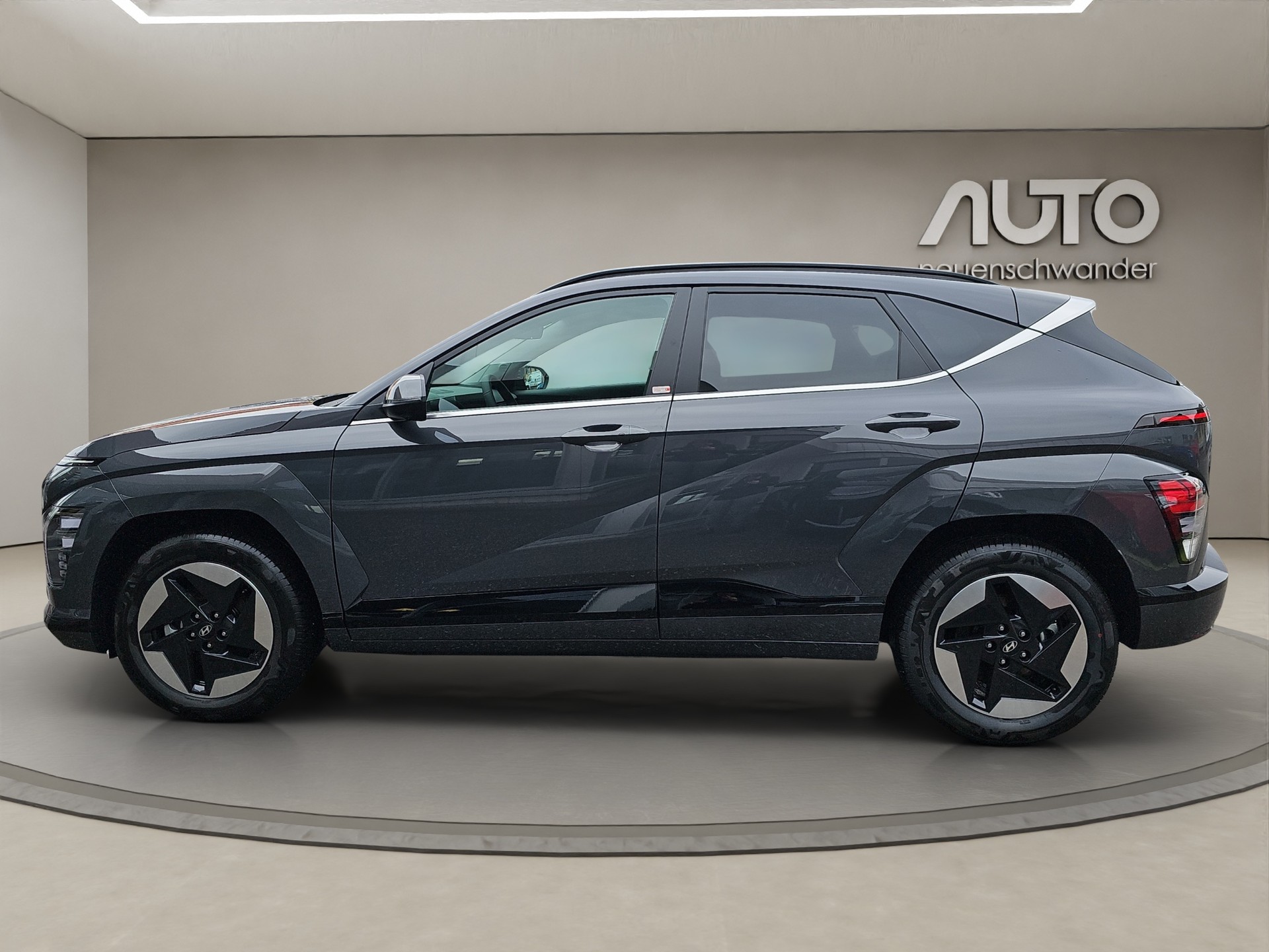 HYUNDAI Kona EV 65.4 kWh Amplia-image-7